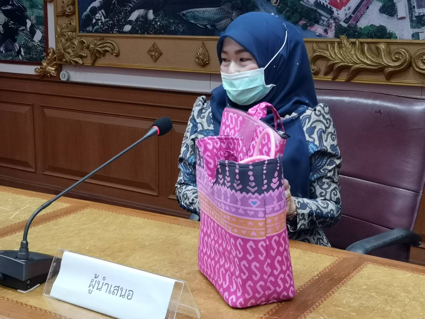 พช.ยะลา จัดประกวดลายผ้าพระราชทาน “ผ้าลายขอเจ้าฟ้าสิริวัณณวรีฯ” ตามโครงการสตรียะลา สืบสาน รักษา และอนุรักษ์ผ้าไทย ผ้าพื้นถิ่น