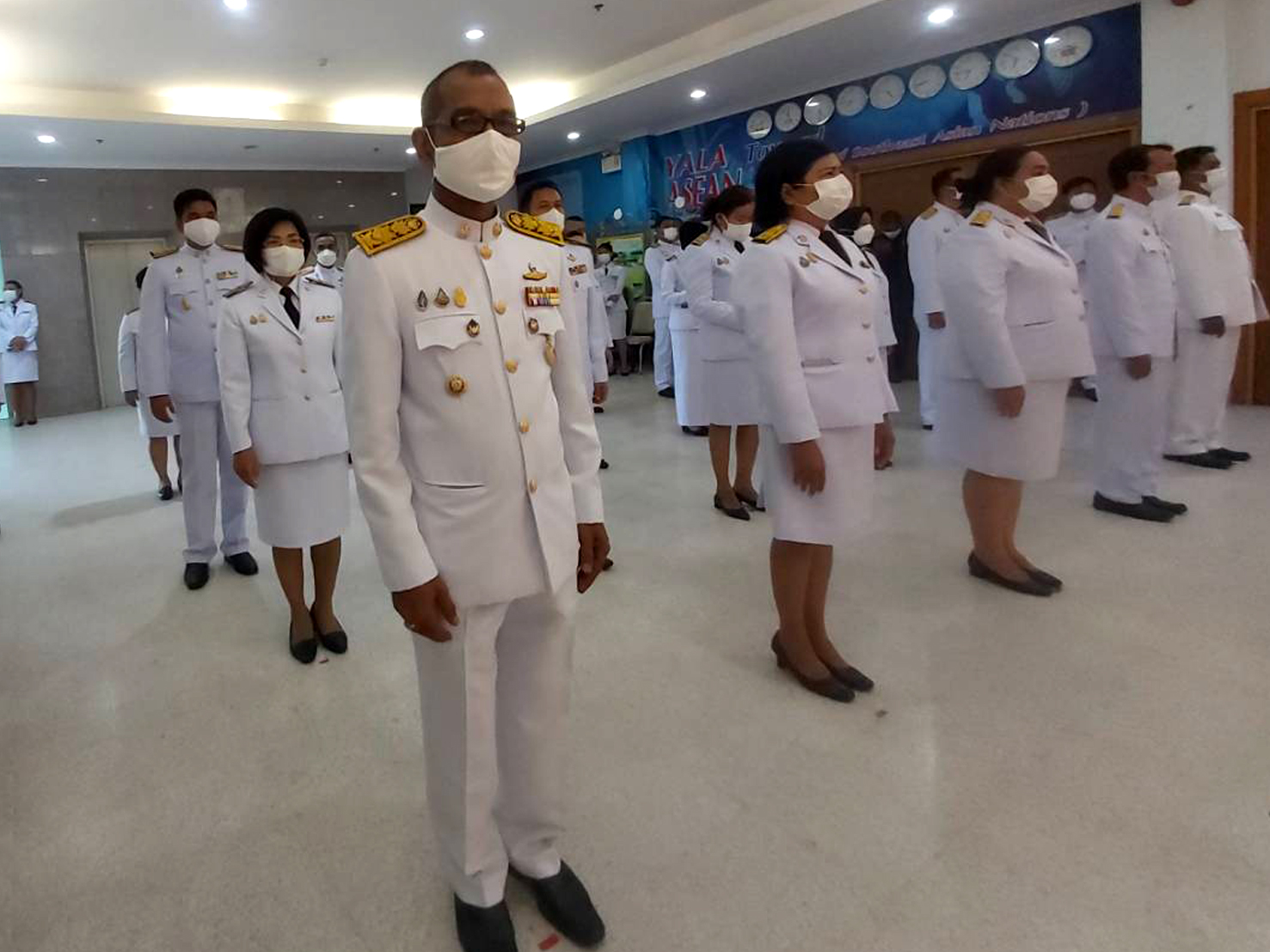 พจ.ยะลา ร่วมพิธีลงนามถวายพระพรชัยมงคล สมเด็จพระนางเจ้าสุทิดา พัชรสุธาพิมลลักษณ พระบรมราชินี