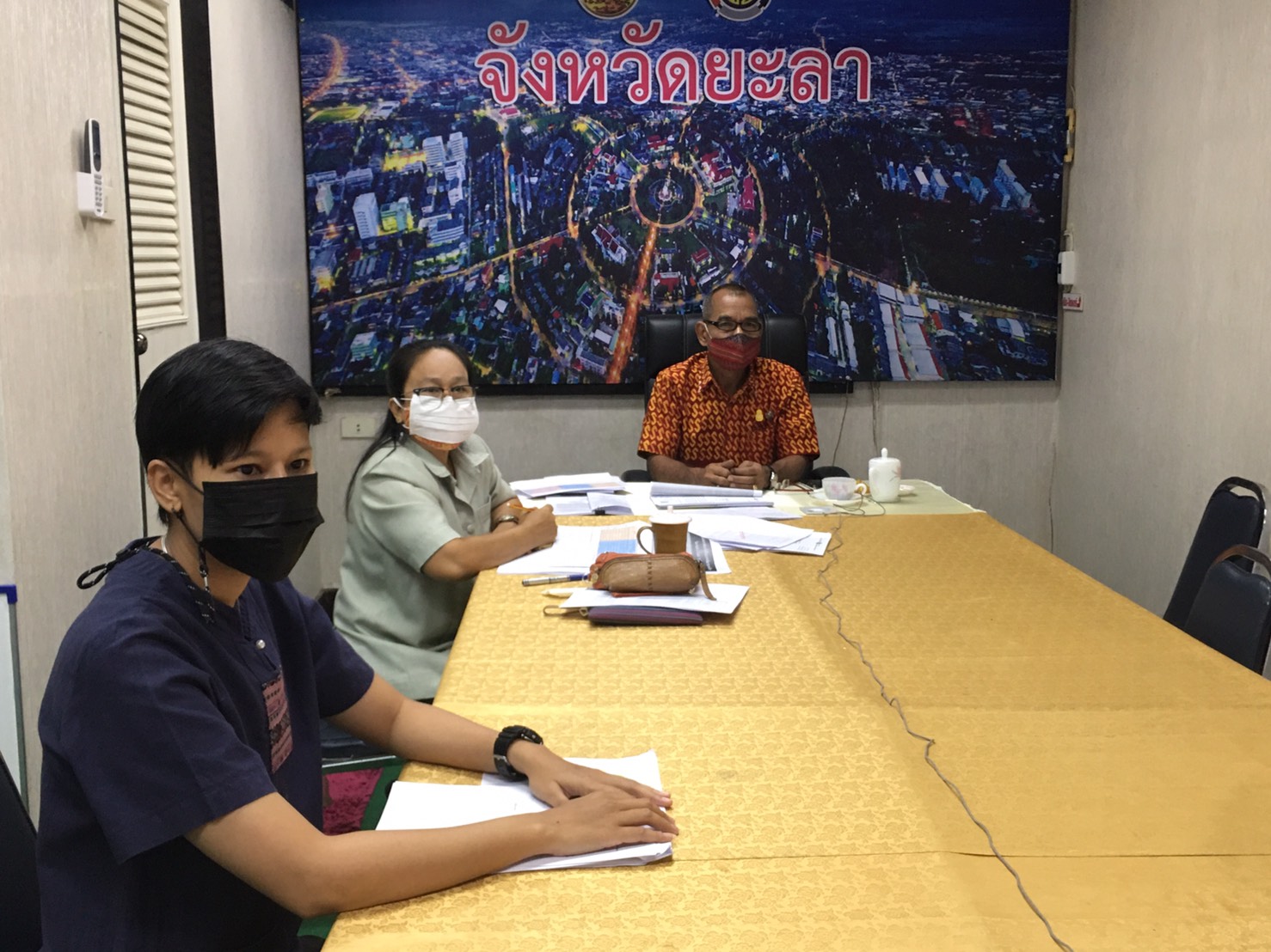 พจ.ยะลารับชมการประชุมรายงานผลการใช้จ่ายงบประมาณ ครั้งที่ 4/2564