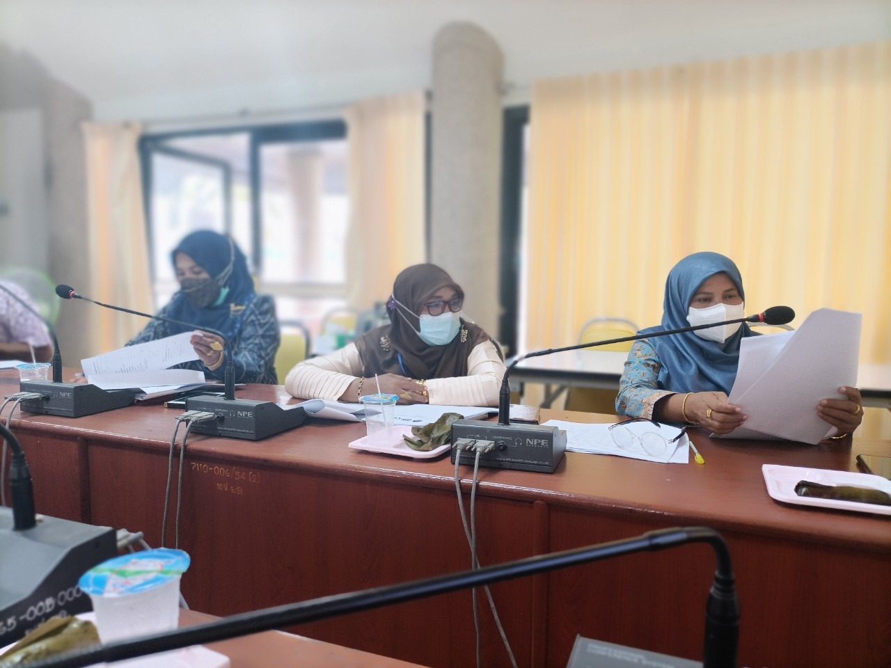 สพจ.ยะลา จัดประชุมคณะทำงานขับเคลื่อนกองทุนพัฒนาบทบาทสตรี ระดับจังหวัด ครั้งที่ 8/2564