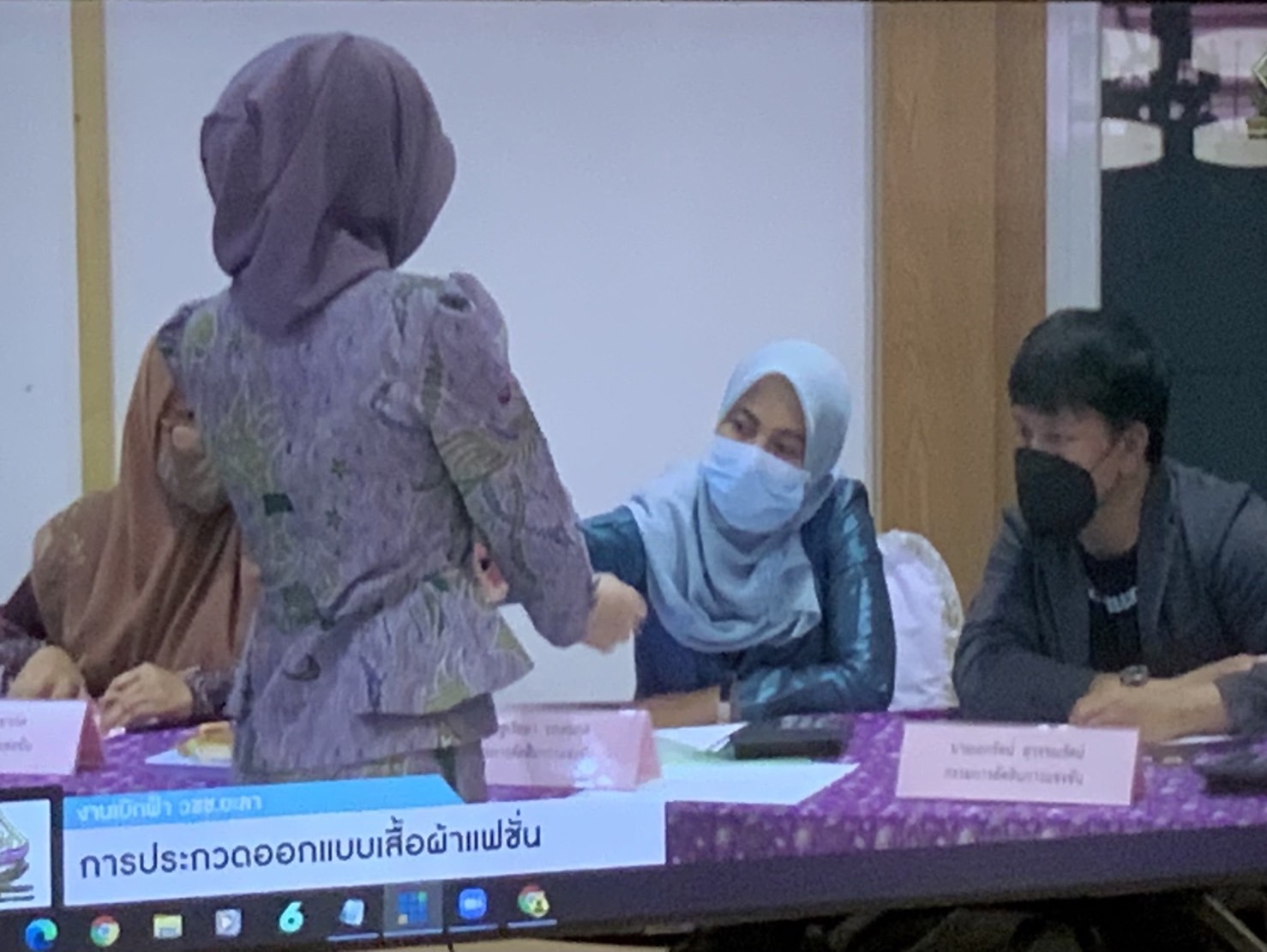 พช.ยะลา ร่วมกิจกรรม มหกรรมวิชาการ เบิกฟ้า วชช.ยะลา “พหุวัฒนธรรมชุมชนเข้มแข็งเชื่อมสันติสุขชายแดนใต้” ประจำปี 2564