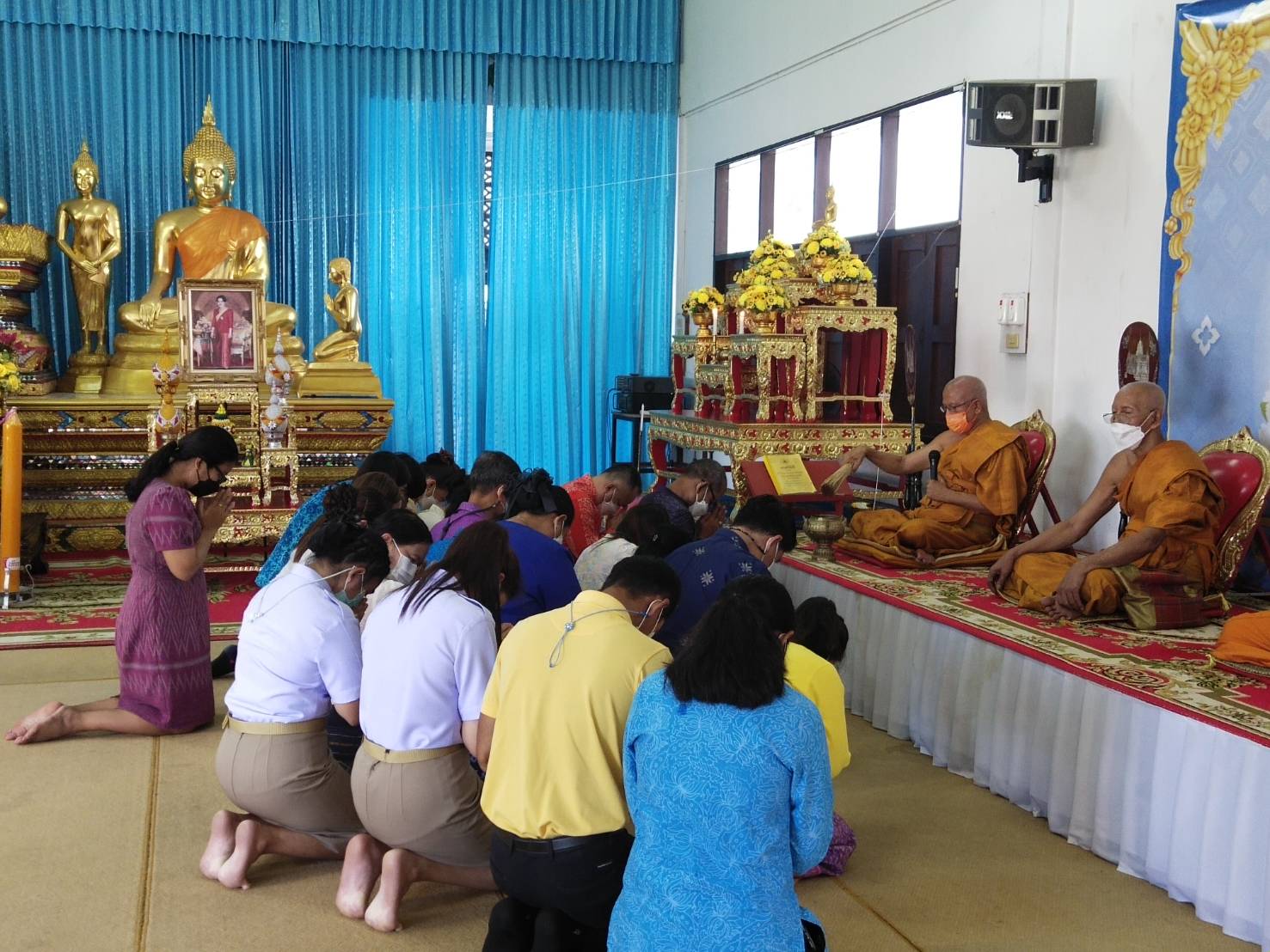 พช. ยะลา จัดกิจกรรม ทำบุญ ถวายภัตตาหารพระภิกษุ ในเนื่องในวันคล้ายวันสถาปนา 60 ปี กรมการพัฒนาชุมชน