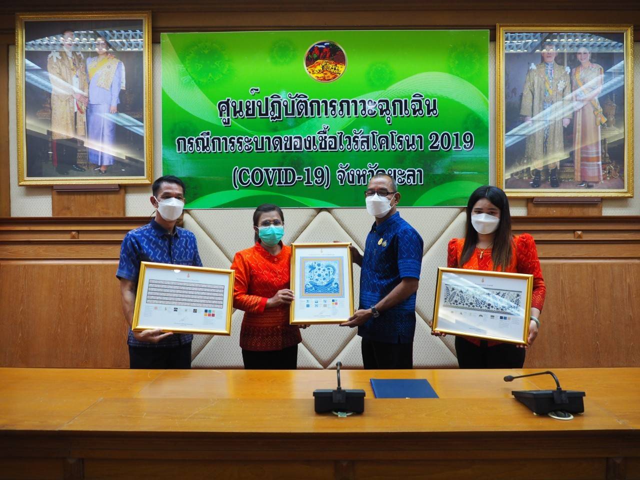 พช.ยะลา สนองพระปณิธาน เจ้าฟ้าสิริวัณณวรีฯ มอบแบบผ้าบาติกลายพระราชทาน