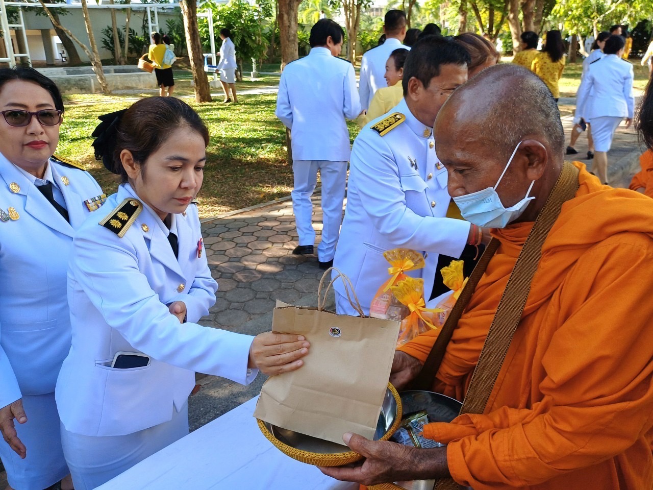 พช.ยะลา ร่วมพิธีถวายสักการะ และน้อมรำลึกถึงพระมหากรุณาธิคุณ เนื่องในวันที่ระลึกพระบาทสมเด็จพระนั่งเกล้าเจ้าอยู่หัว พระมหาเจษฎาราชเจ้า