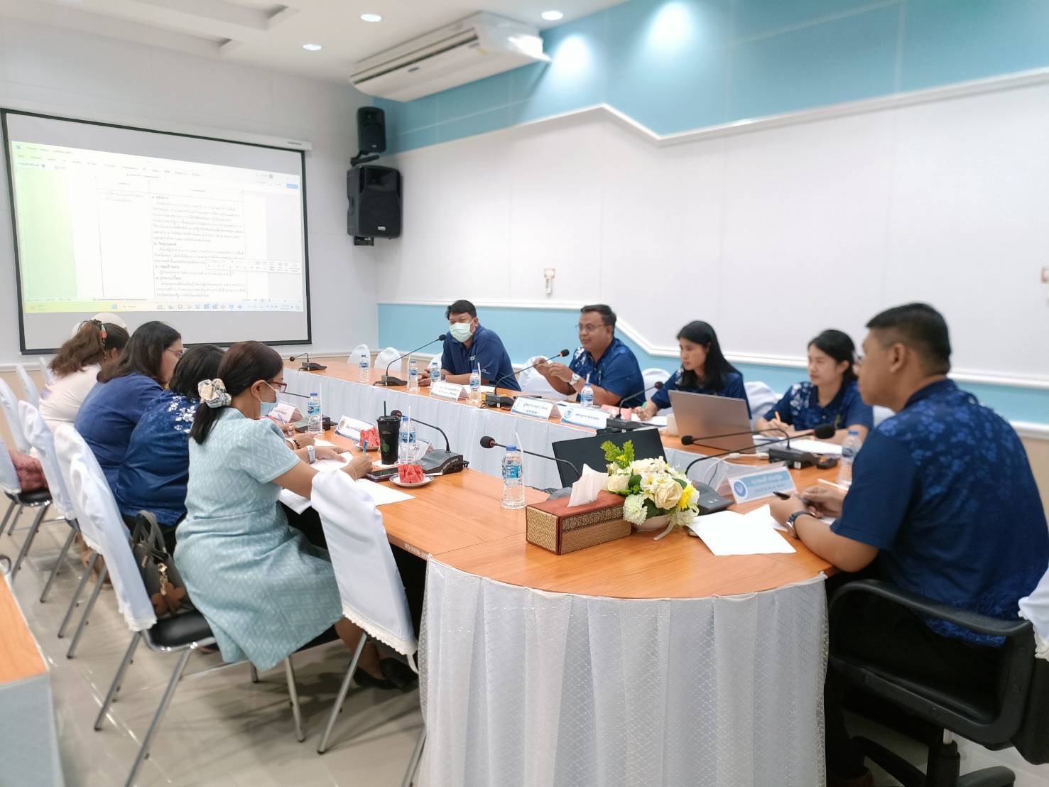 พช.ยะลา ร่วมประชุมระดมความคิดเห็นในการสนับสนุนส่งเสริมผู้ประกอบการ SMEs หรือวิสาหกิจชุมชนในพื้นที่จังหวัดยะลา