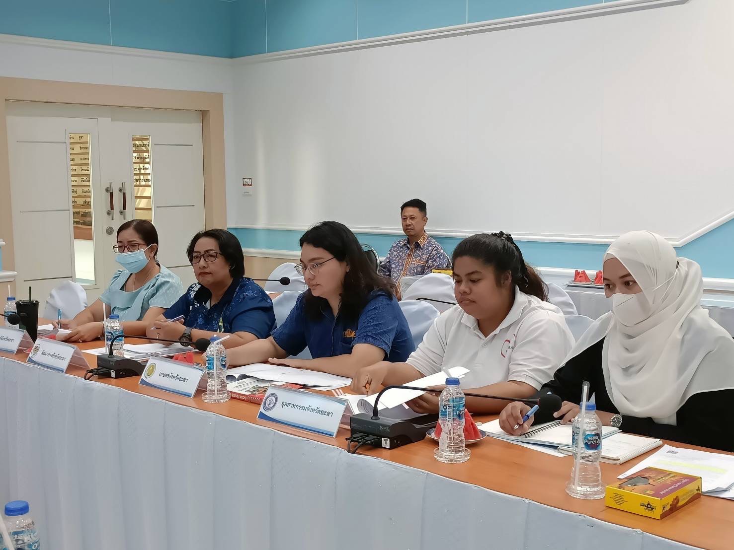 พช.ยะลา ร่วมประชุมระดมความคิดเห็นในการสนับสนุนส่งเสริมผู้ประกอบการ SMEs หรือวิสาหกิจชุมชนในพื้นที่จังหวัดยะลา
