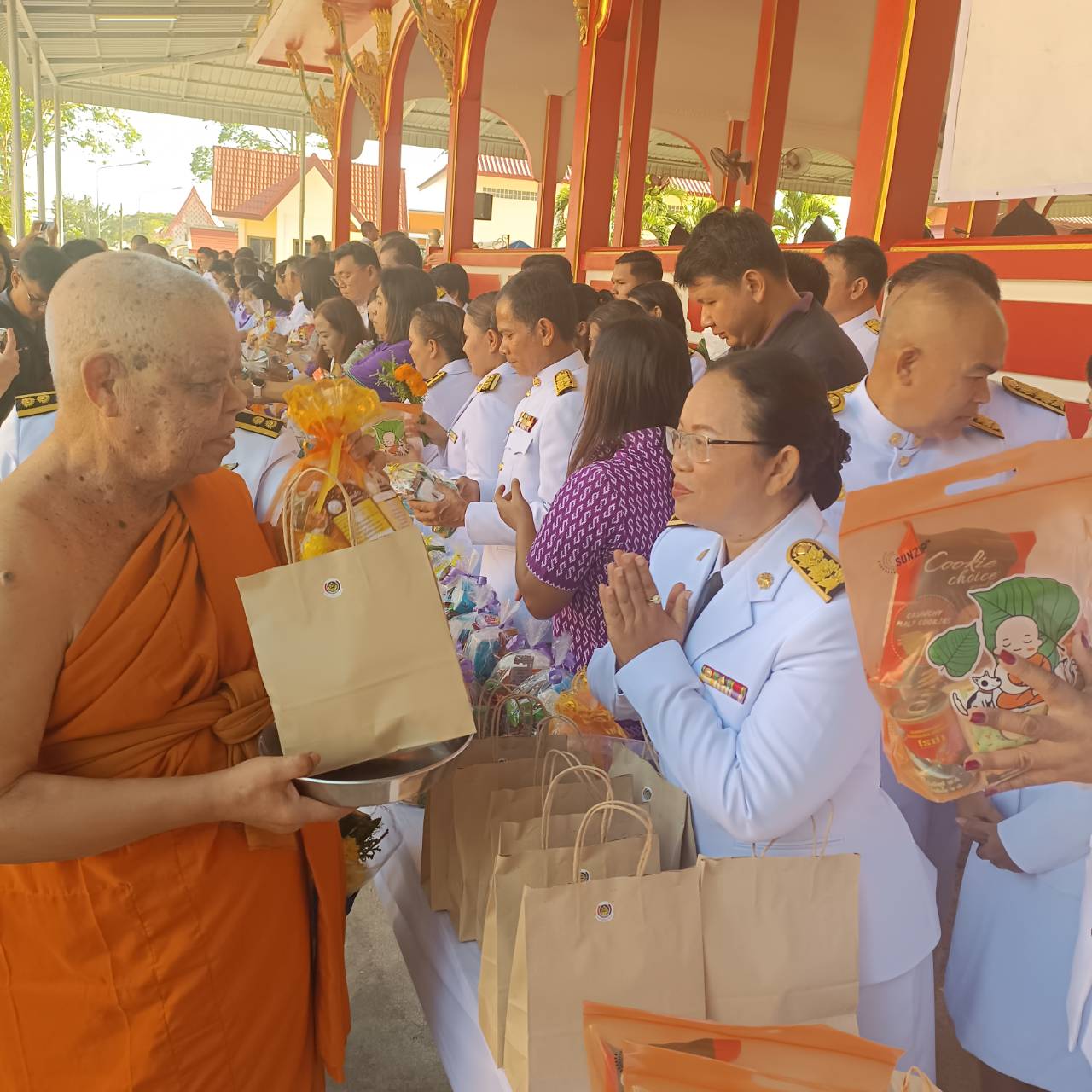 พช.ยะลา ร่วมพิธีเจริญพระพุทธมนต์ และ ทำบุญตักบาตรถวายพระราชกุศล สมเด็จพระกนิษฐาธิราชเจ้า กรมสมเด็จพระเทพรัตนราชสุดาฯ สยามบรมราชกุมารี  เนื่องในโอกาสวันคล้ายวันพระราชสมภพ 2 เมษายน 2567