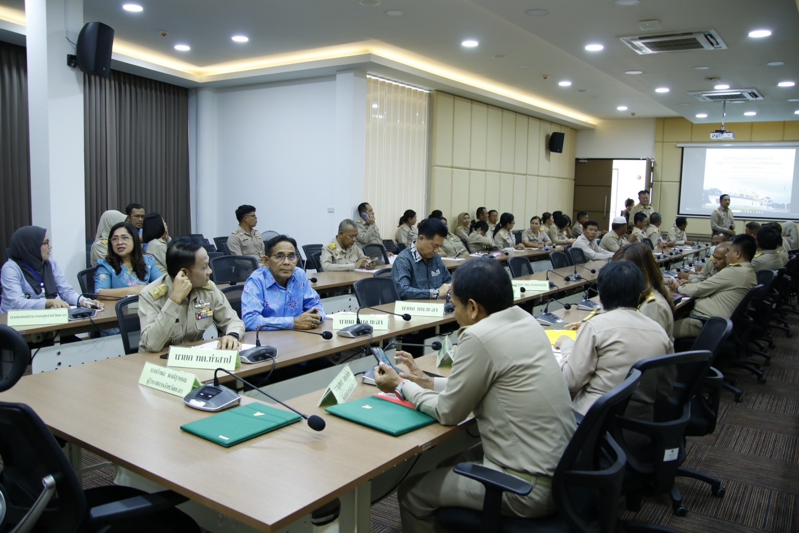 พช.ยะลา ร่วมประชุมนายกองค์กรปกครองส่วนท้องถิ่น และปลักองค์กรปกครองส่วนท้องถิ่น ครั้งที่ 4/2567