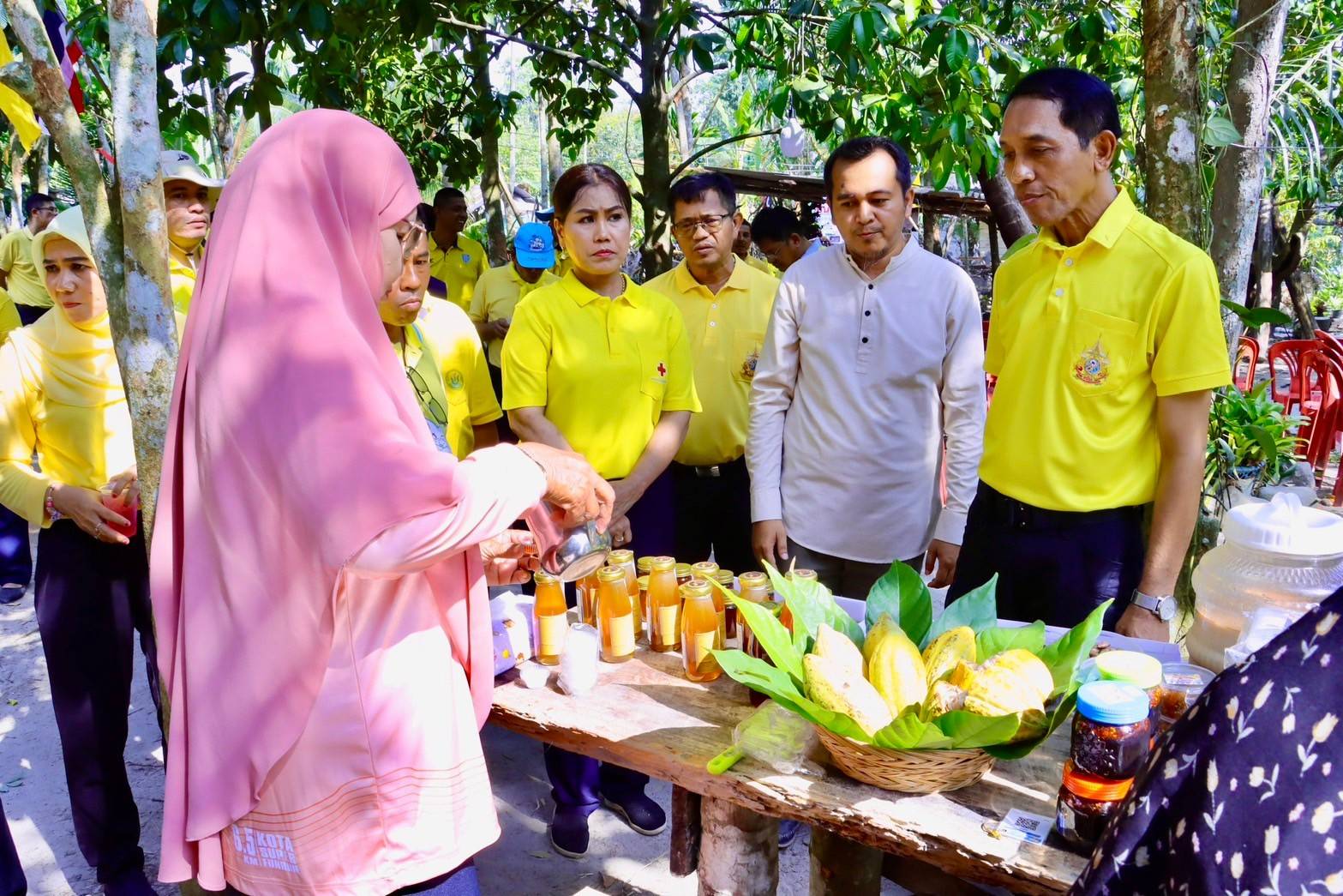 ร่วมกิจกรรม “ผู้ว่าฯสัญจร นอนพื้นที่” อำเภอรามัน จังหวัดยะลา