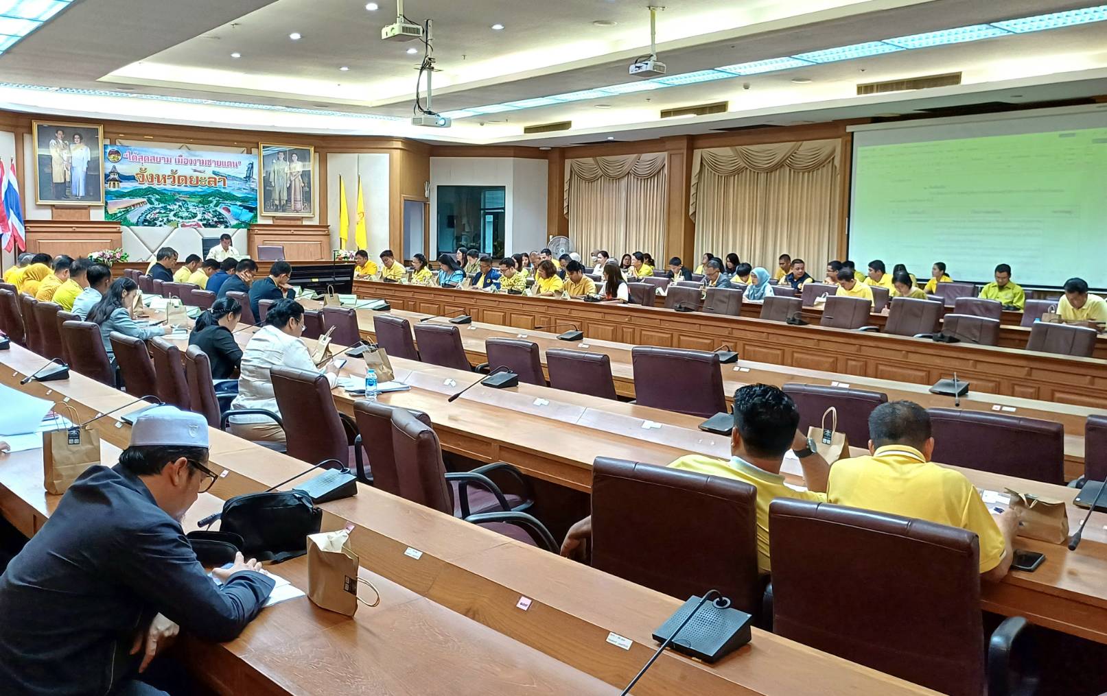 พช. เข้าร่วมประชุมคณะกรรมการบริหารงานจังหวัดแบบบูรณาการจังหวัด (ก.บ.จ.ยล)