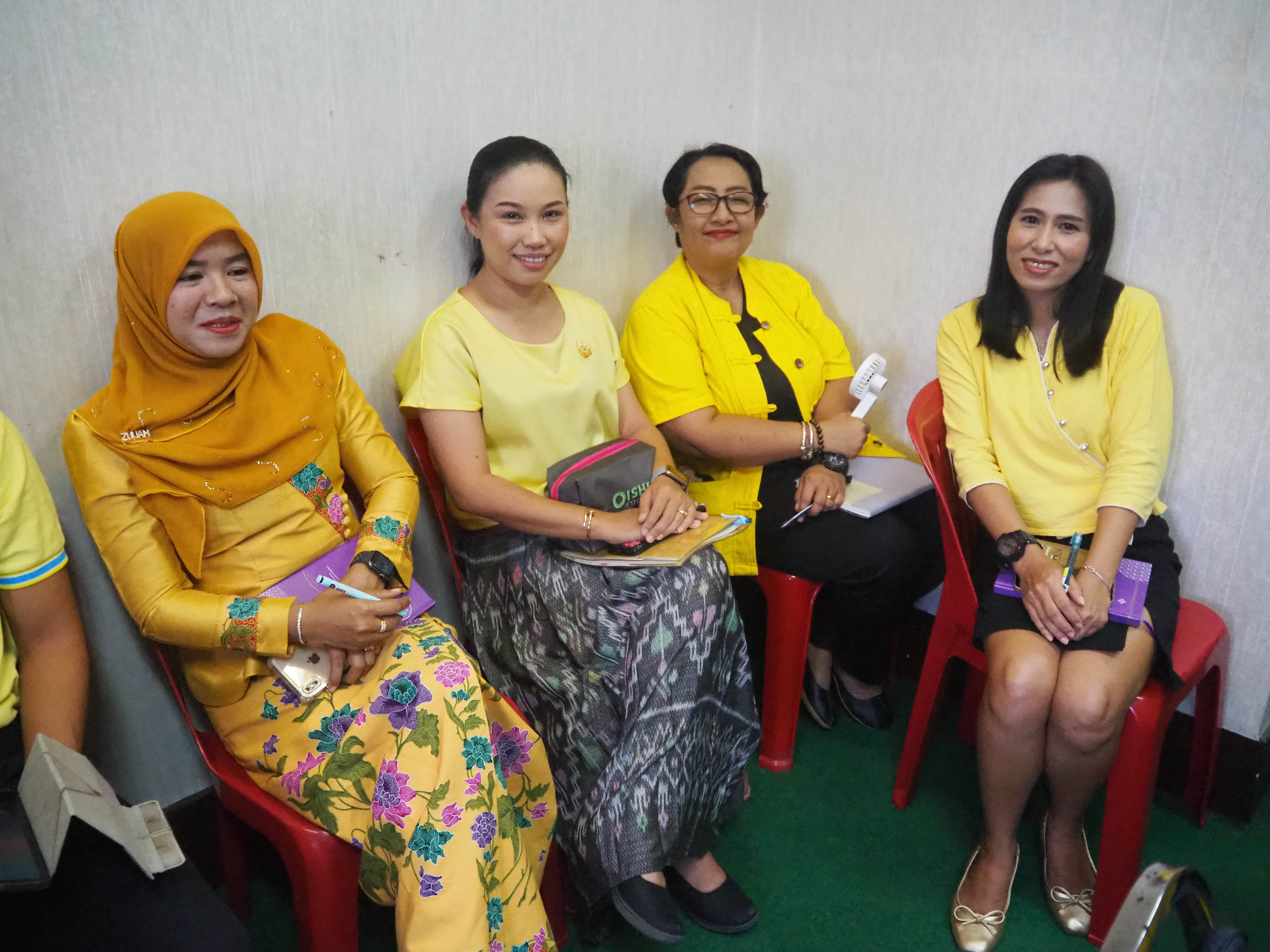 พช.ยะลา ประชุมประจำสัปดาห์เจ้าหน้าที่พัฒนาชุมชนจังหวัดยะลา