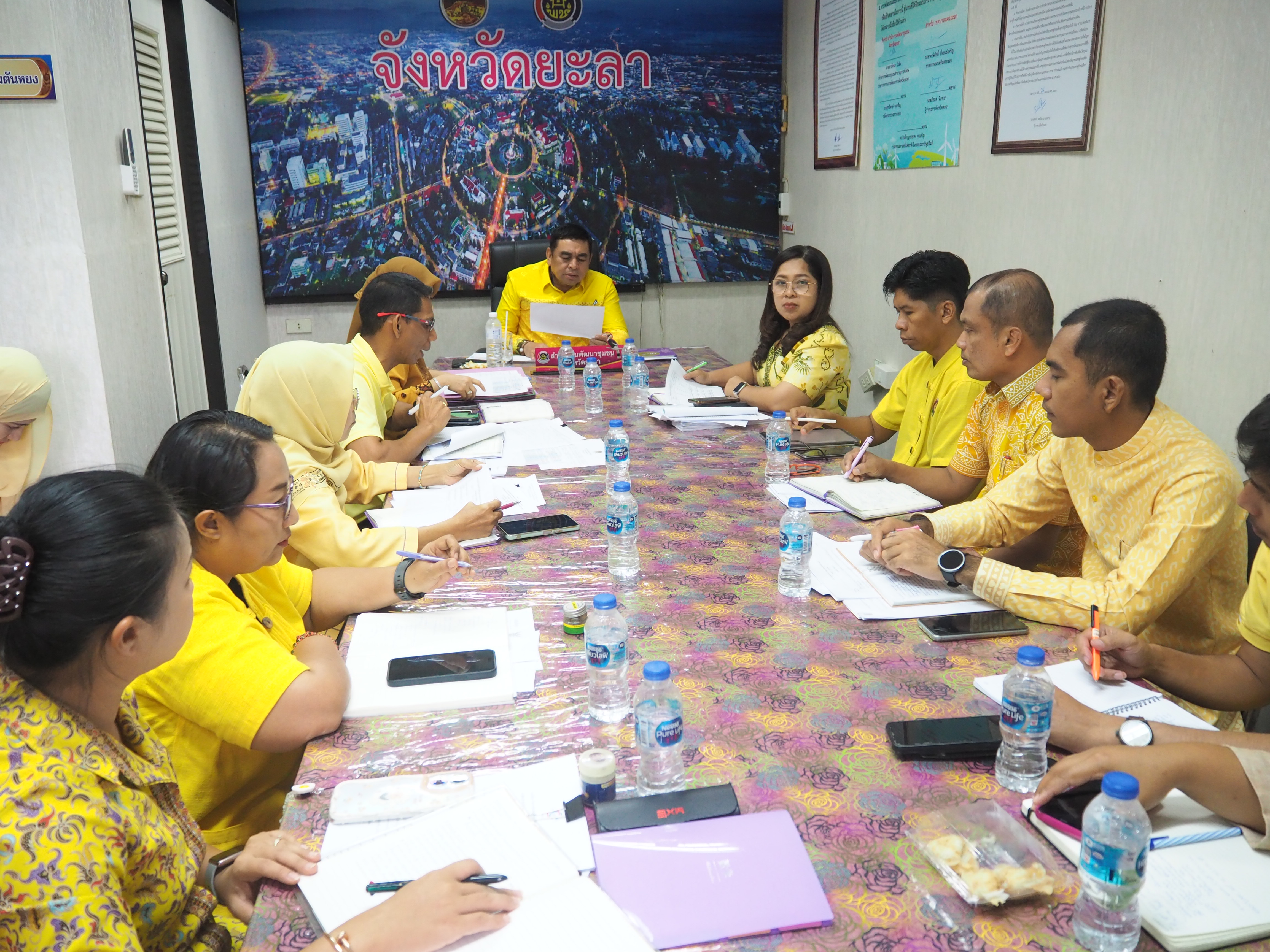 พช.ยะลา ประชุมประจำสัปดาห์เจ้าหน้าที่พัฒนาชุมชนจังหวัดยะลา