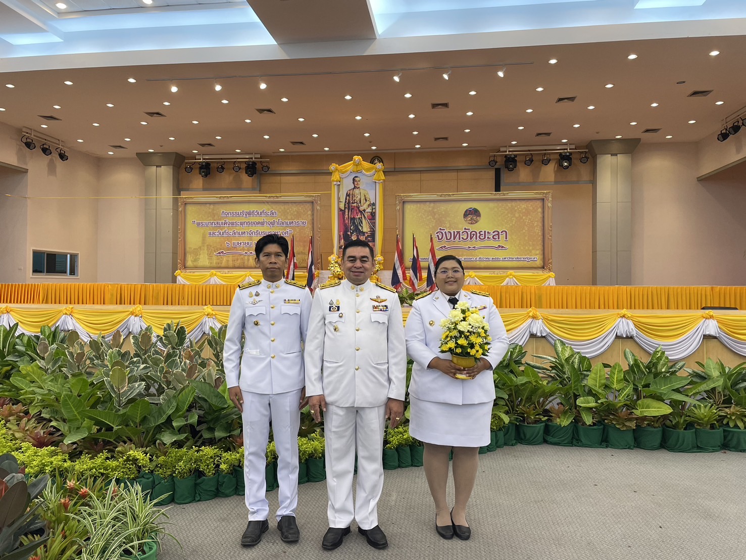 พช.ยะลา ร่วมพิธีวันที่ระลึก “พระบาทสมเด็จพระพุทธยอดฟ้าจุฬาโลกมหาราช และวันที่ระลึกมหาจักรีบรมราชวงศ์” ประจำปี 2567