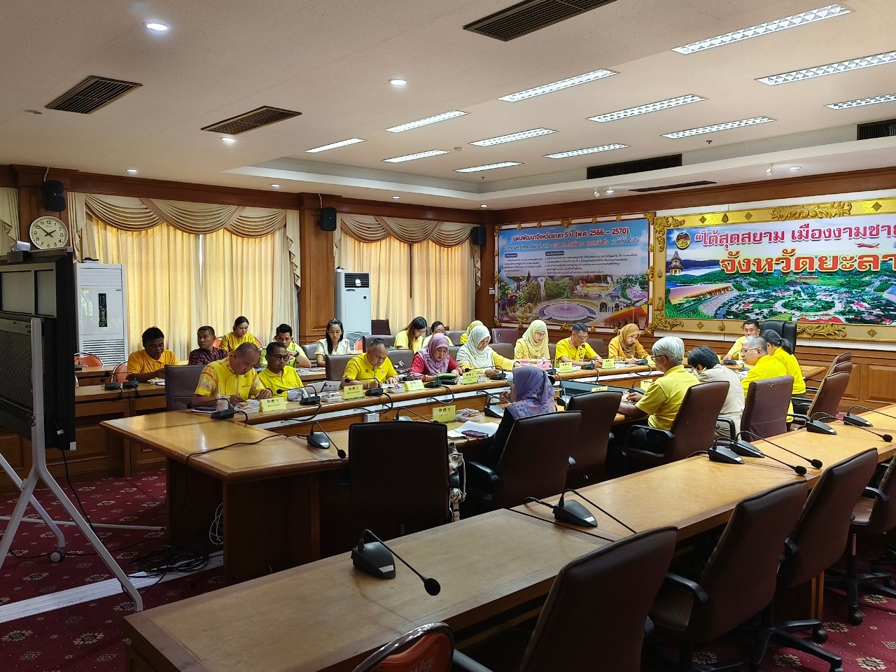 พช.ยะลา ประชุมคณะอนุกรรมการบริหารกองทุนพัฒนาบทบาทสตรีระดับจังหวัด จังหวัดยะลา ครั้งที่ 4/2567