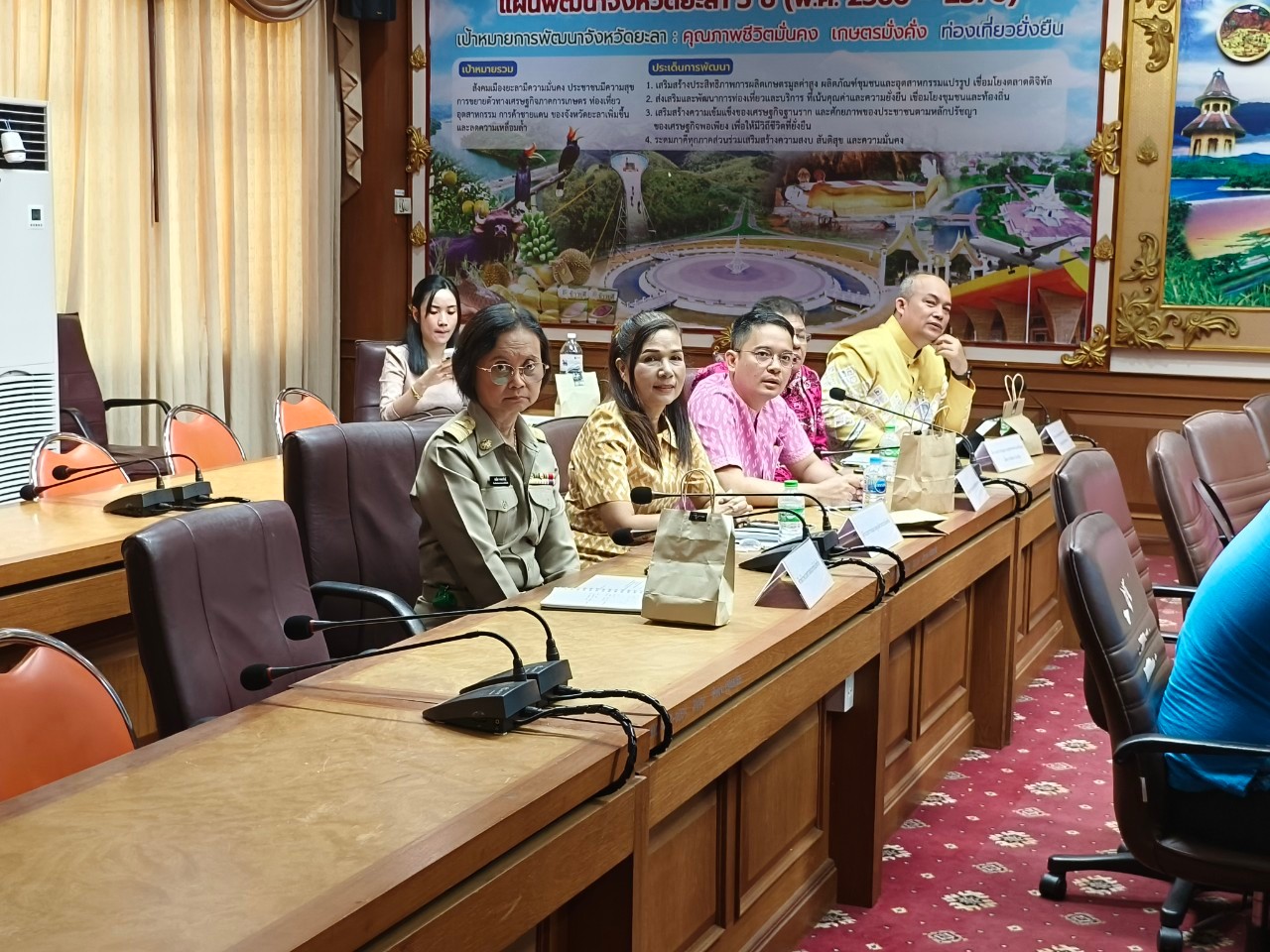 พช.ยะลา ร่วมประชุมขับเคลื่อนและติดตามนโยบายของรัฐบาล และภารกิจสำคัญของกระทรวงมหาดไทย ประจำปี งบประมาณ พ.ศ.2567 (เดือนพฤษภาคม 2567) ผ่านระบบวีดีทัศน์ทางไกล (VCS)