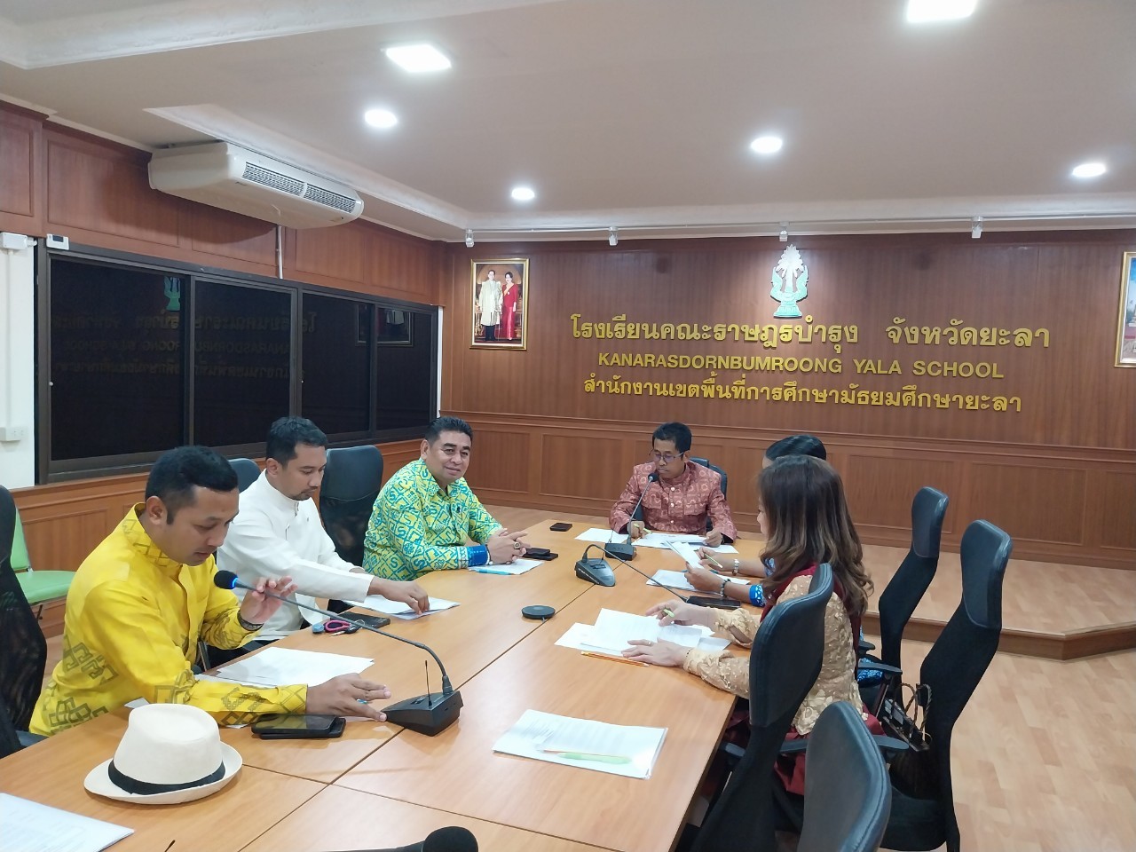 พช.ยะลา ร่วมตัดสินการประกวดและปล่อยขบวนแห่งานวัฒนธรรมและของดีเมืองยะลา ประจำปี 2567