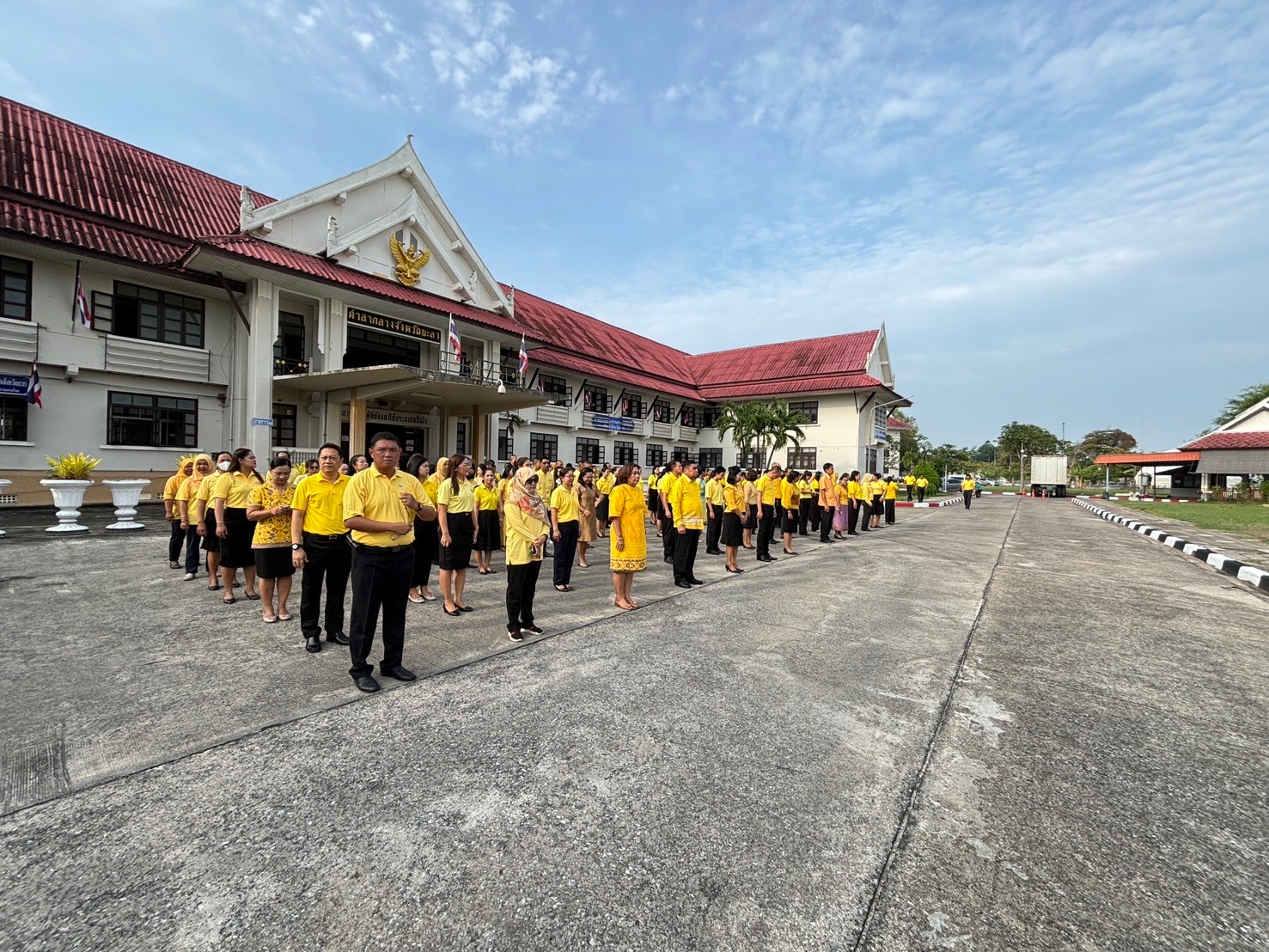 พช.ยะลา ร่วมกิจกรรมเข้าแถวเคารพธงชาติ และร่วมร้องเพลงชาติ