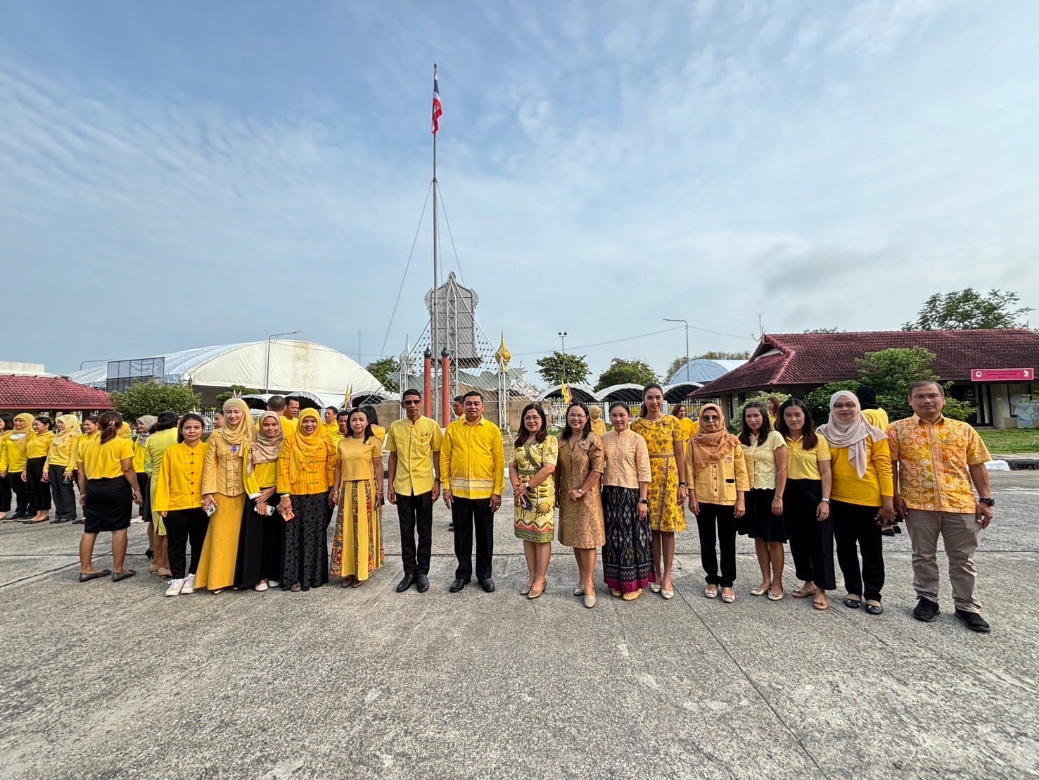 พช.ยะลา ร่วมกิจกรรมเข้าแถวเคารพธงชาติ และร่วมร้องเพลงชาติ