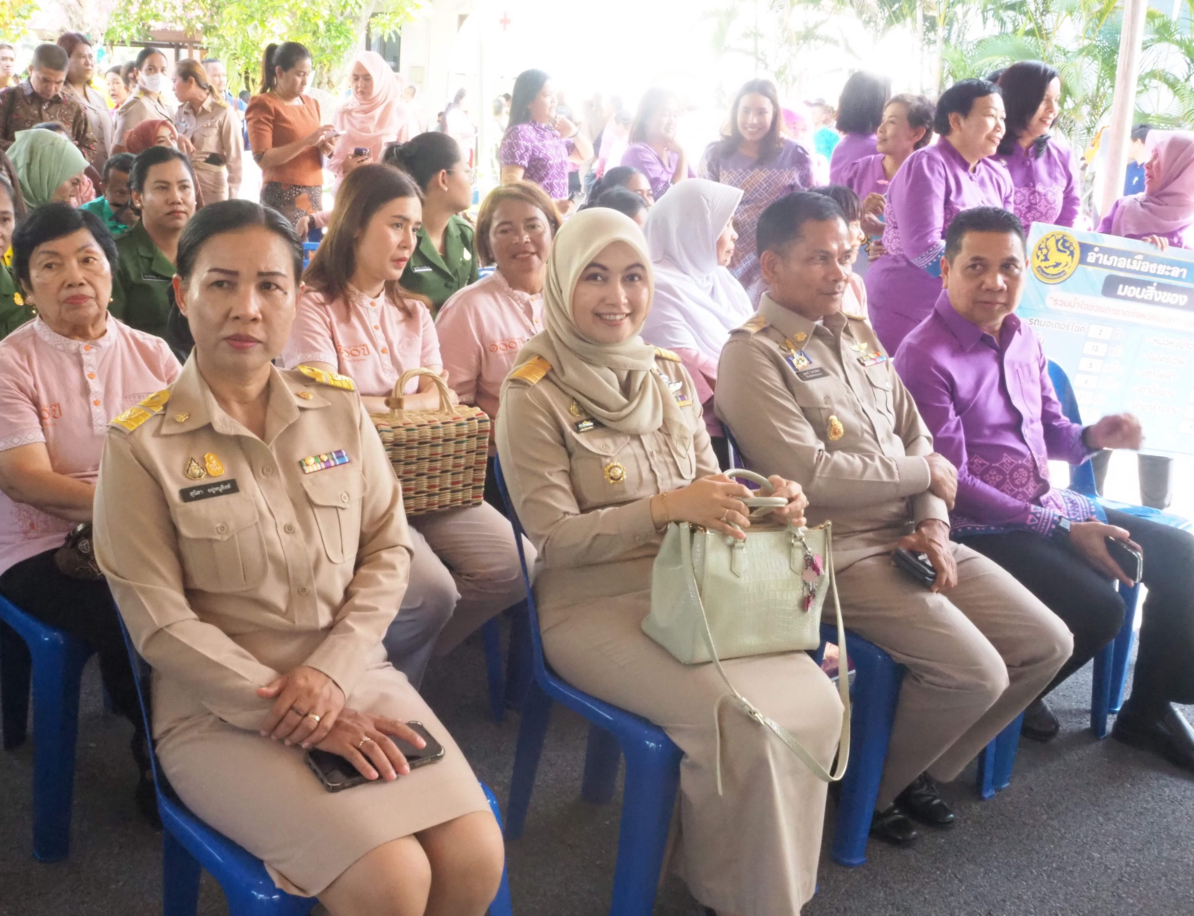 พช.ยะลา กาชาดจังหวัดยะลา ร่วมบริจาค สิ่งของ เพื่อสนับสนุนร้านนาวากาชาด ประจำปี 2567