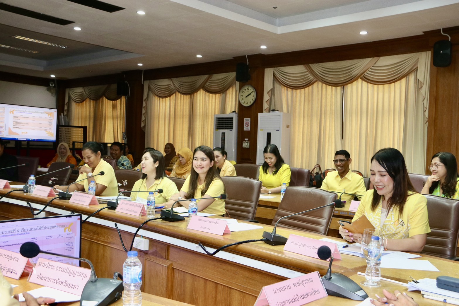 พช.ยะลา ประชุมเตรียมความพร้อมการจัดกิจกรรมเดินแบบผ้าไทยการกุศล “ผ้าไทยใส่ให้สนุก” จังหวัดยะลา