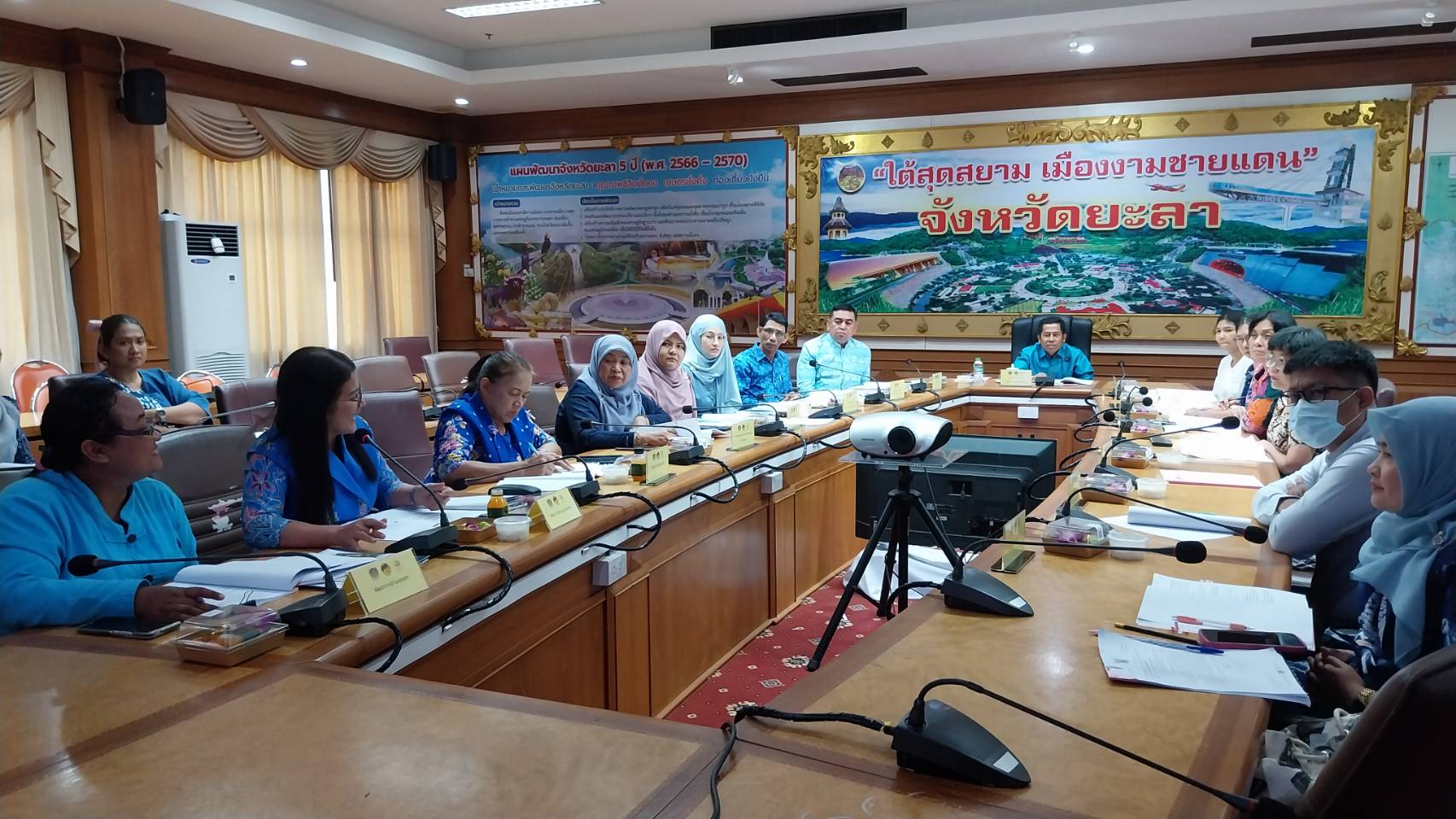 พช.ยะลา จัดประชุมคณะอนุกรรมการบริหารกองทุนพัฒนาบทบาทสตรีระดับจังหวัด จังหวัดยะลา ครั้งที่ 5/2567