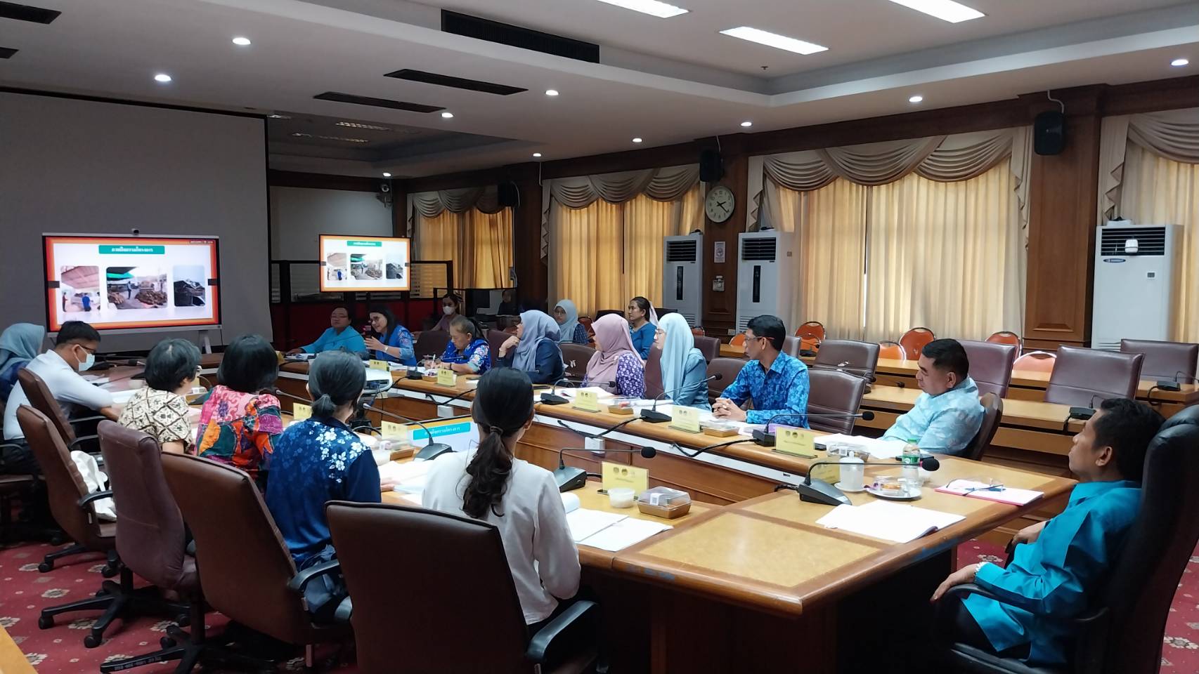พช.ยะลา จัดประชุมคณะอนุกรรมการบริหารกองทุนพัฒนาบทบาทสตรีระดับจังหวัด จังหวัดยะลา ครั้งที่ 5/2567