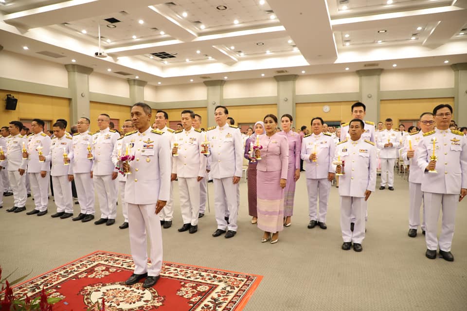 พช.ยะลา ร่วมพิธีถวายเครื่องราชสักการะ วางพานพุ่ม และจุดเทียนถวายพระพรชัยมงคล สมเด็จพระนางเจ้าฯ พระบรมราชินี เนื่องในวันเฉลิมพระชนมพรรษา 3 มิถุนายน 2567