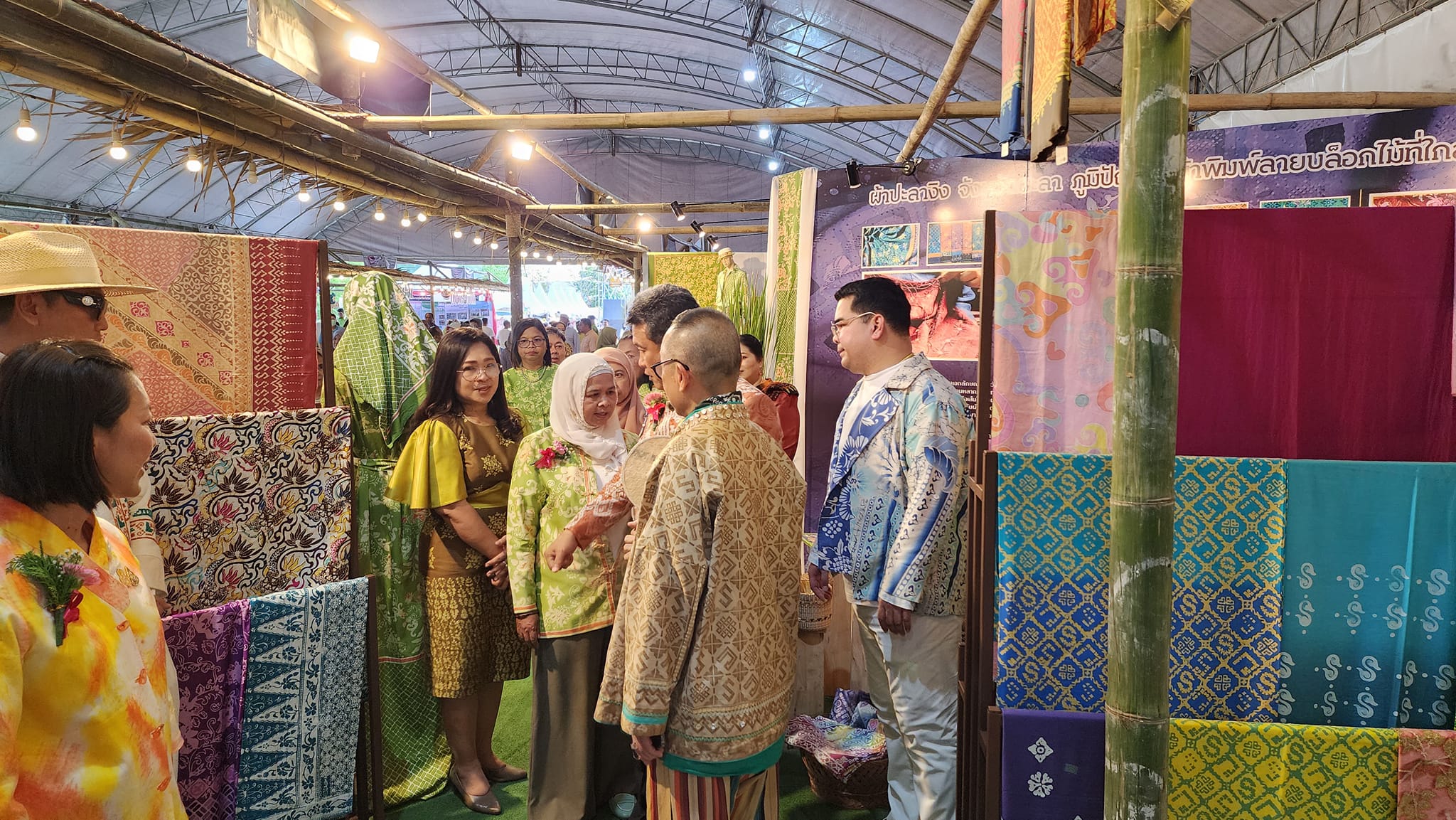 พช.ยะลา ร่วมพิธีเปิดงานมหกรรมวงแหวนพหุวัฒนธรรมชายแดนใต้ และงานแสดงสินค้าศิลปวัฒนธรรมจังหวัดปัตตานี ประจำปี 2567