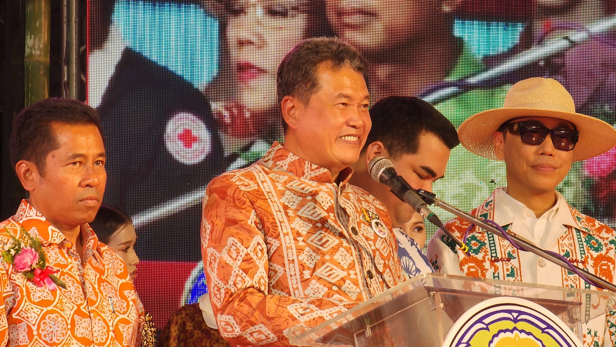 พช.ยะลา ร่วมพิธีเปิดงานมหกรรมวงแหวนพหุวัฒนธรรมชายแดนใต้ และงานแสดงสินค้าศิลปวัฒนธรรมจังหวัดปัตตานี ประจำปี 2567
