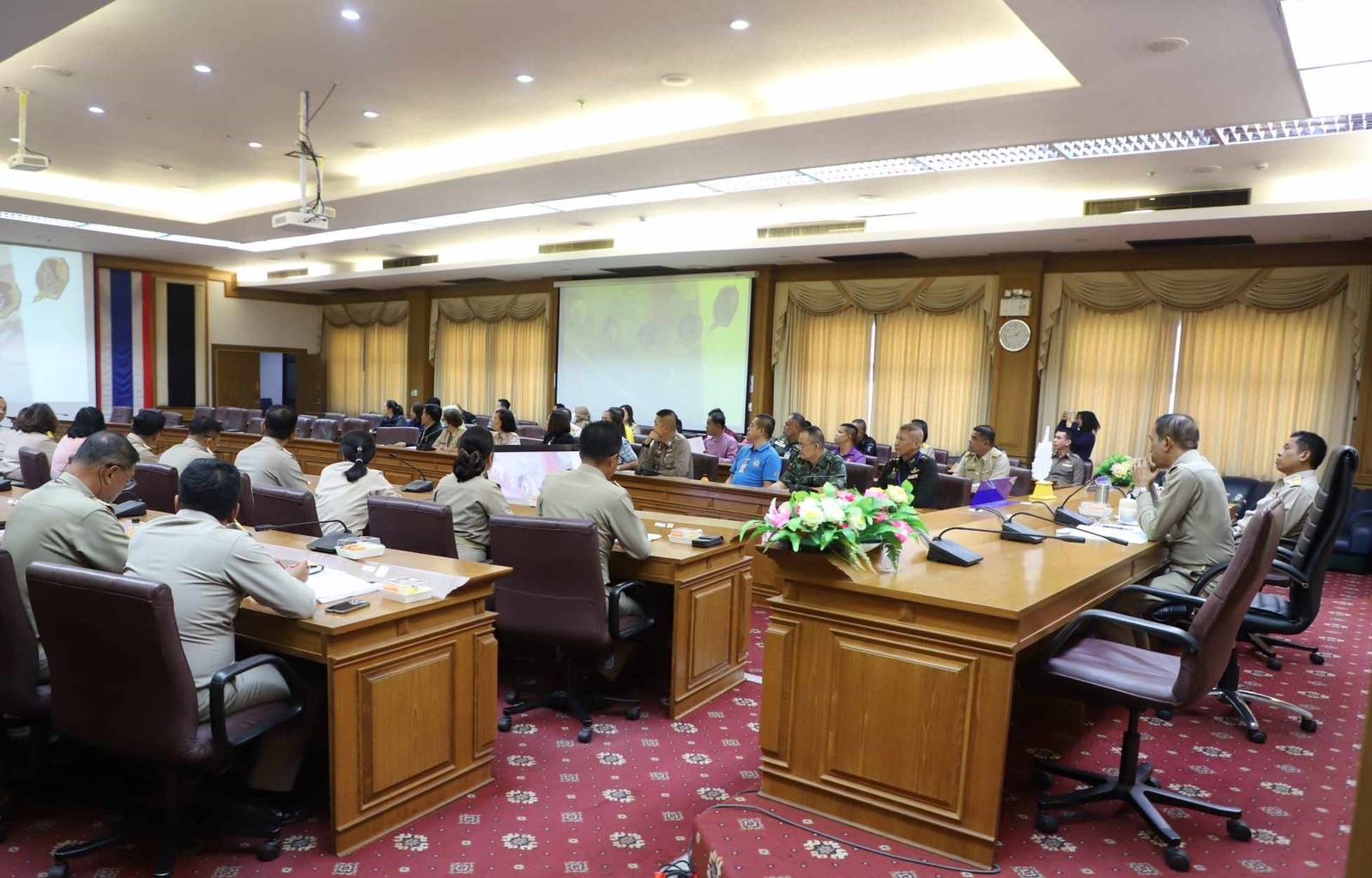 พช.ยะลา ร่วมประชุมติดตามการจัดทำน้ำพระพุทธมนต์ศักดิ์สิทธิ์ของจังหวัดยะลา