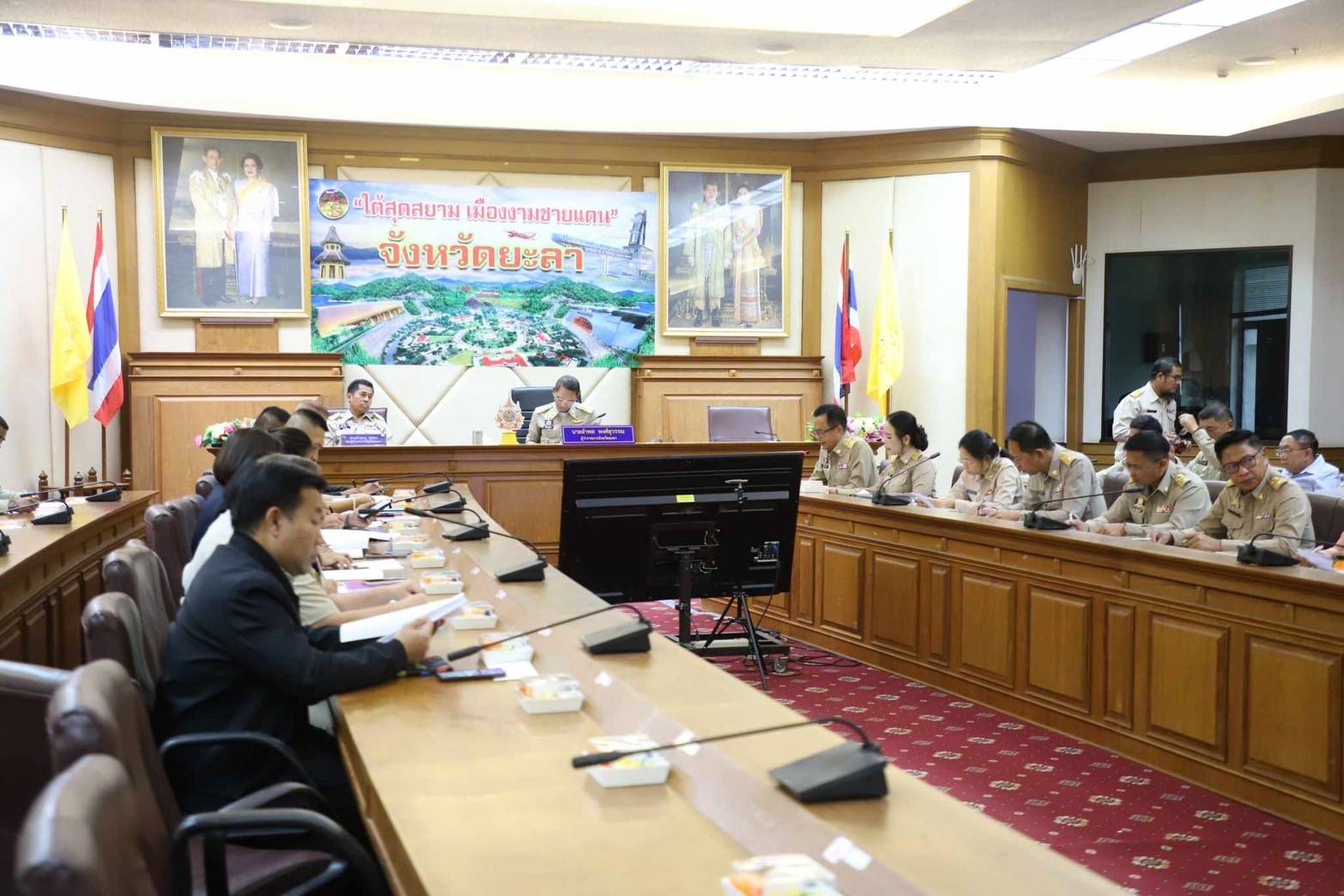 พช.ยะลา ร่วมประชุมติดตามการจัดทำน้ำพระพุทธมนต์ศักดิ์สิทธิ์ของจังหวัดยะลา