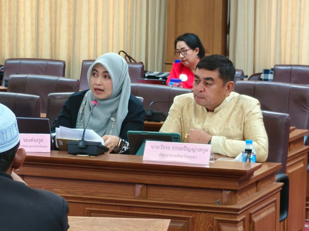 พช.ยะลา  ประชุมพิจารณารับรองการประเมินตามระบบมาตรฐานการพัฒนาชุมชน (มชช.) ประจำปี 2567