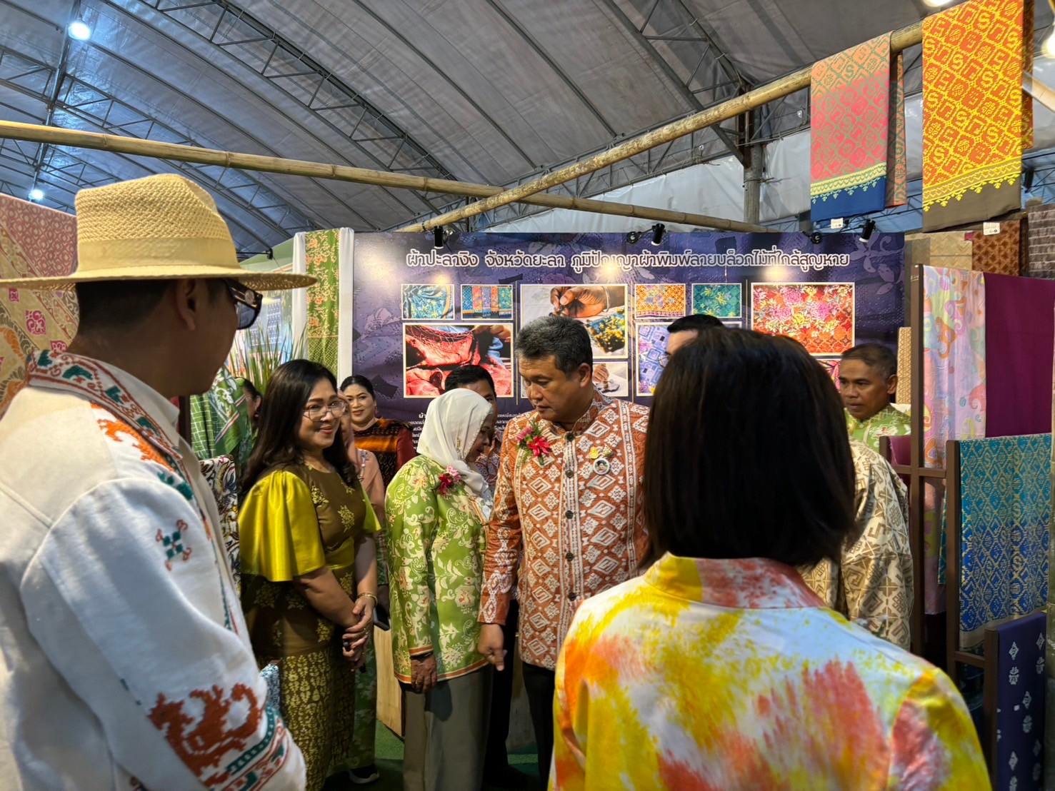 พช.ยะลา ร่วมพิธีเปิดงานมหกรรมวงแหวนพหุวัฒนธรรมชายแดนใต้ และงานแสดงสินค้าศิลปวัฒนธรรมจังหวัดปัตตานี ประจำปี 2567