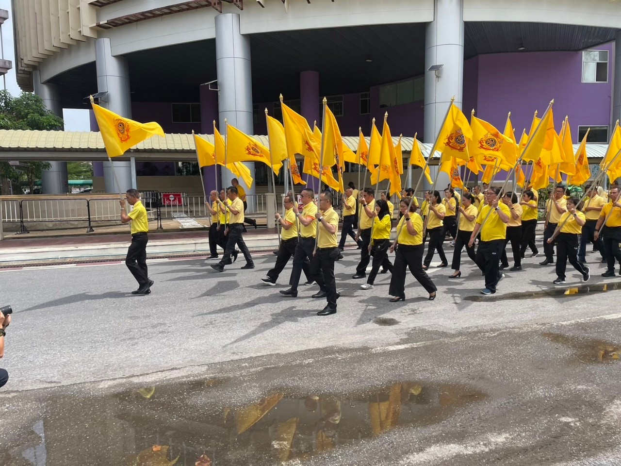 พช.ยะลา ร่วมกิจกรรม เดิน วิ่ง ปั่น ธงตราสัญลักษณ์งานเฉลิมพระเกียรติ พระบาทสมเด็จพระเจ้าอยู่หัว เนื่องในโอกาสพระราชพิธีมหามงคลเฉลิมพระชนมพรรษา 6 รอบ 28 กรกฎาคม 2567  