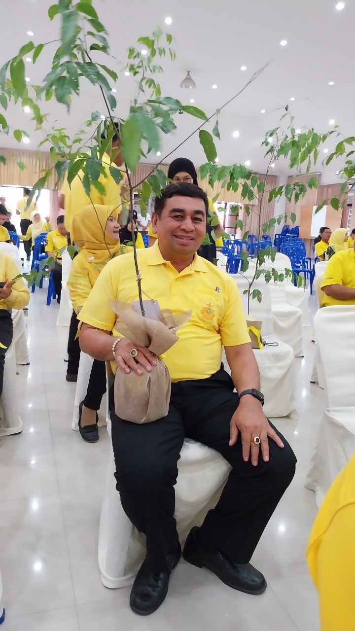 พช.ยะลา ร่วมรับมอบกล้าไม้ โครงการ 72 ล้านต้น พลิกพื้นป่า เฉลิมพระเกียรติพระบาทสมเด็จพระเจ้าอยู่หัว 