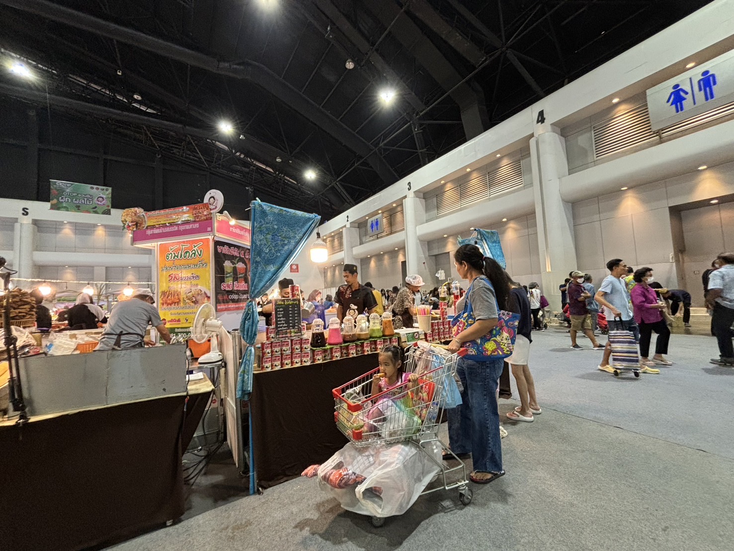 สีสัน OTOP YALA  ในงาน OTOP MIDYEAR 2024 “หลากหลายผลิตภัณฑ์ สีสันภูมิปัญญาไทย”