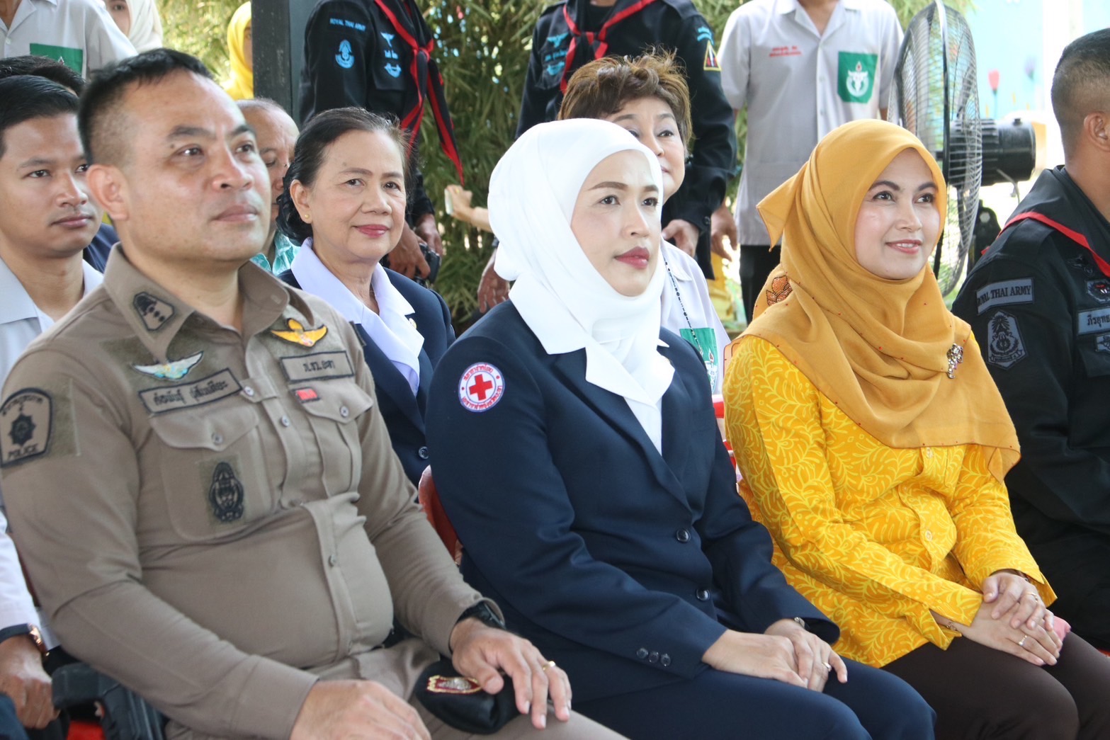 พช.ยะลา ร่วมออกหน่วยบริการจังหวัดเคลื่อนที่ บำบัดทุกข์ บำรุงสุข สร้างรอยยิ้มให้ประชาชน หน่วยแพทย์ พอ.สว.