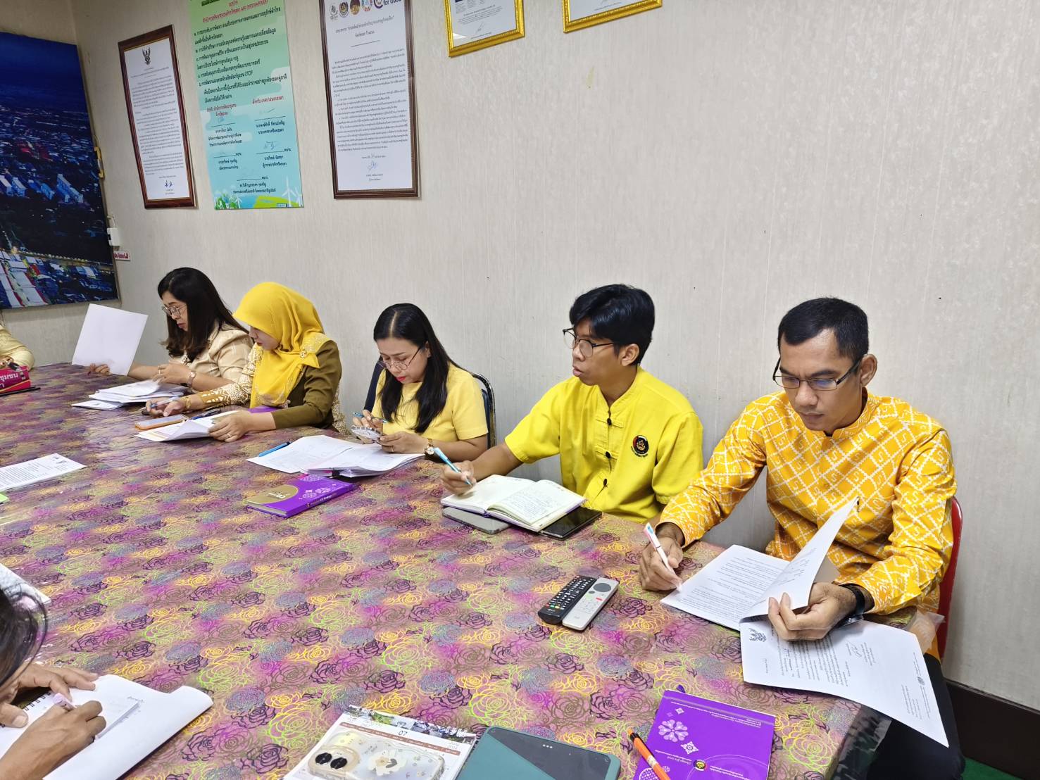 พช.ยะลา ประชุมประจำสัปดาห์เจ้าหน้าที่พัฒนาชุมชนจังหวัดยะลา