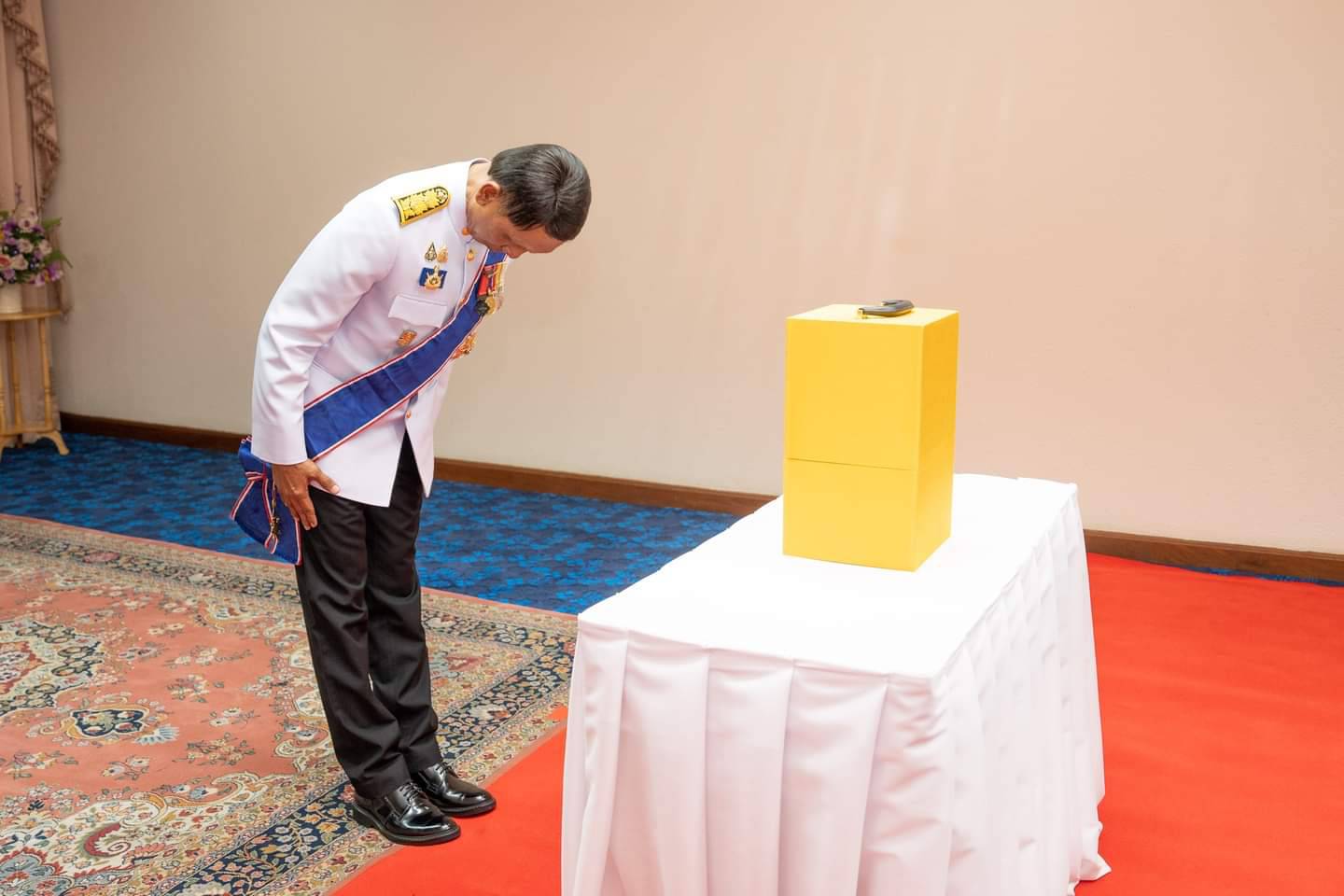 พช.ยะลา รวมพิธีเวียนเทียนสมโภชน้ำพระพุทธมนต์ศักดิ์สิทธิ์ เฉลิมพระเกียรติ พระบาทสมเด็จพระเจ้าอยู่หัว เนื่องในโอกาสพระราชพิธีมหามงคลเฉลิมพระชนมพรรษา 6 รอบ 28 กรกฎาคม 2567