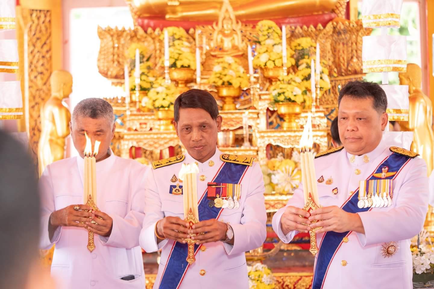 พช.ยะลา รวมพิธีเวียนเทียนสมโภชน้ำพระพุทธมนต์ศักดิ์สิทธิ์ เฉลิมพระเกียรติ พระบาทสมเด็จพระเจ้าอยู่หัว เนื่องในโอกาสพระราชพิธีมหามงคลเฉลิมพระชนมพรรษา 6 รอบ 28 กรกฎาคม 2567