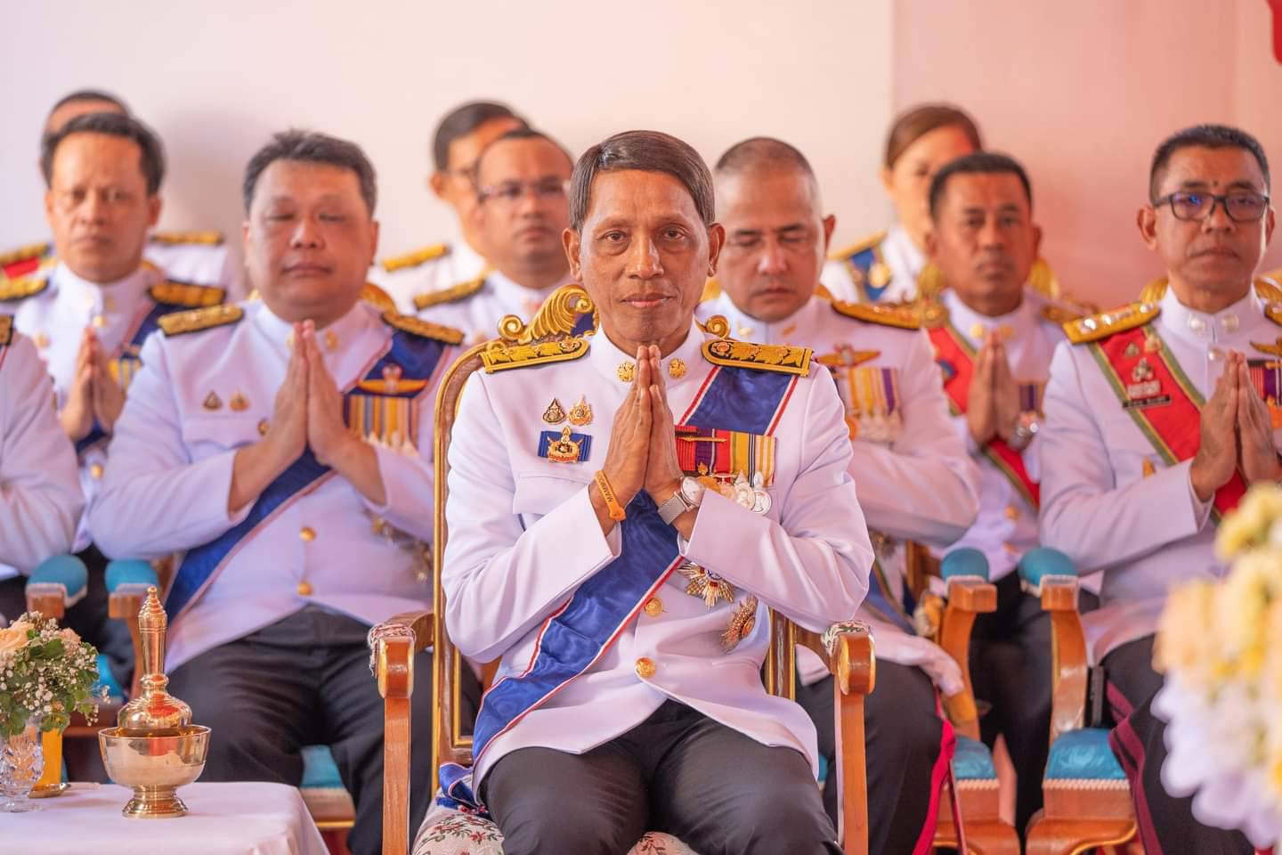 พช.ยะลา รวมพิธีเวียนเทียนสมโภชน้ำพระพุทธมนต์ศักดิ์สิทธิ์ เฉลิมพระเกียรติ พระบาทสมเด็จพระเจ้าอยู่หัว เนื่องในโอกาสพระราชพิธีมหามงคลเฉลิมพระชนมพรรษา 6 รอบ 28 กรกฎาคม 2567