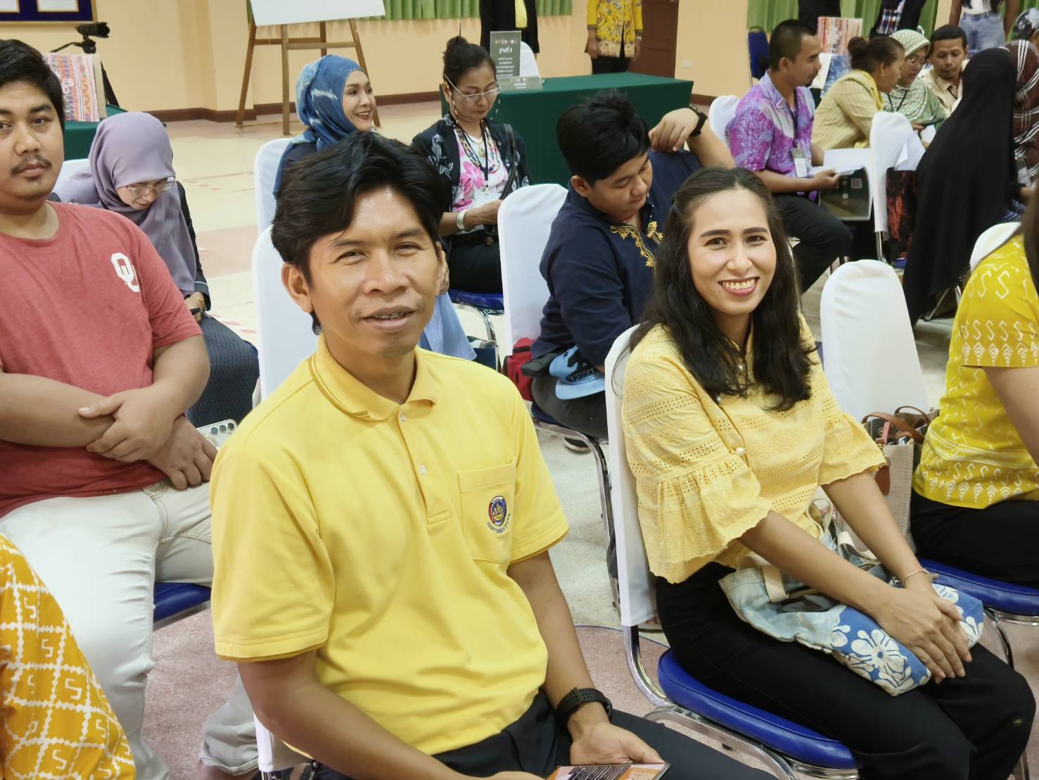 พช.ยะลา ร่วมพิธีเปิดโครงการรพัฒนาศักยภาพผู้ประกอบการในการต่อยอดภูมปัญญาผ้าไทย และงานหัตถกรรมด้วยนวัตกรรมสู่ความยั่งยืน