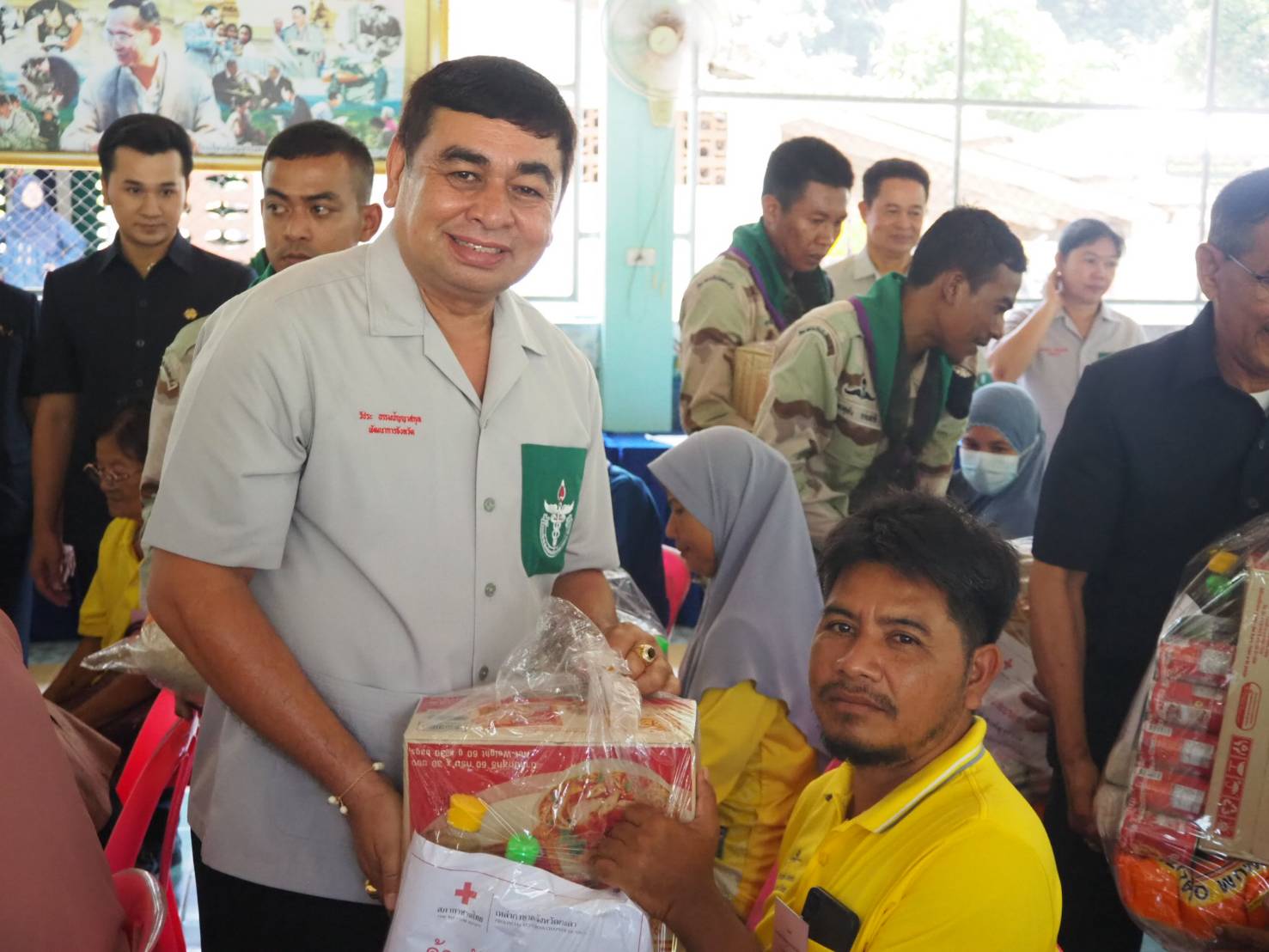พช.ยะลา ร่วมกิจกรรมจังหวัดเคลื่อนที่ บำบัดทุกข์ บำรุงสุข
