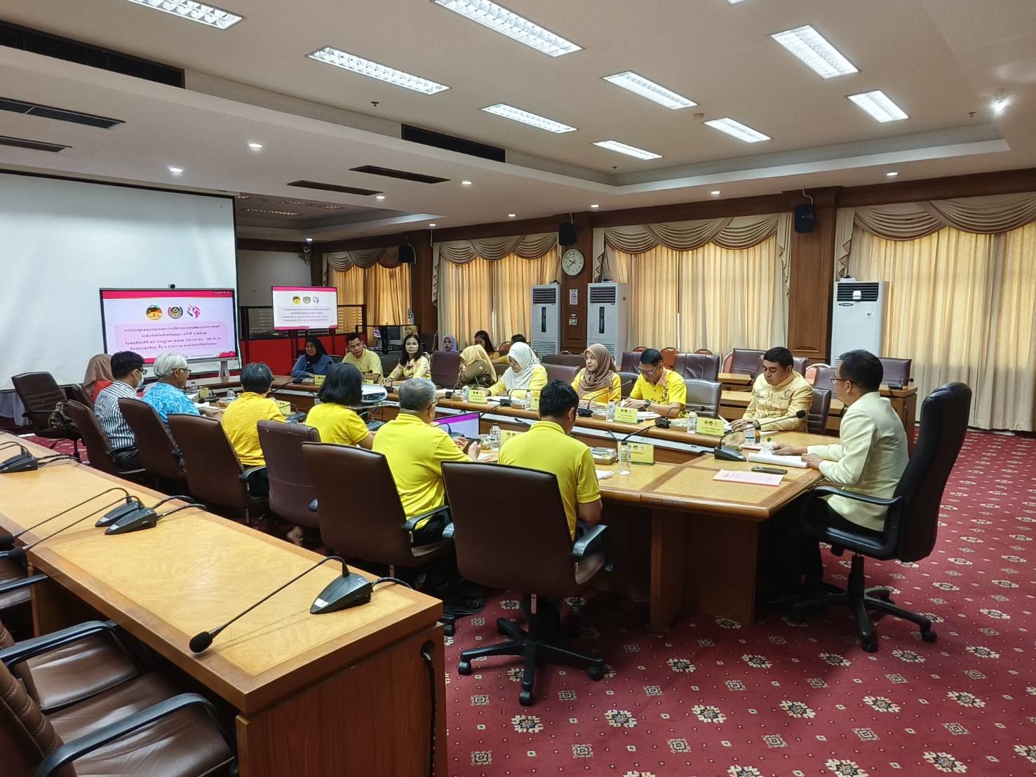 พช.ยะลา จัดประชุมคณะอนุกรรมการบริหารกองทุนพัฒนาบทบาทสตรีระดับจังหวัด จังหวัดยะลา ครั้งที่ 6/2567