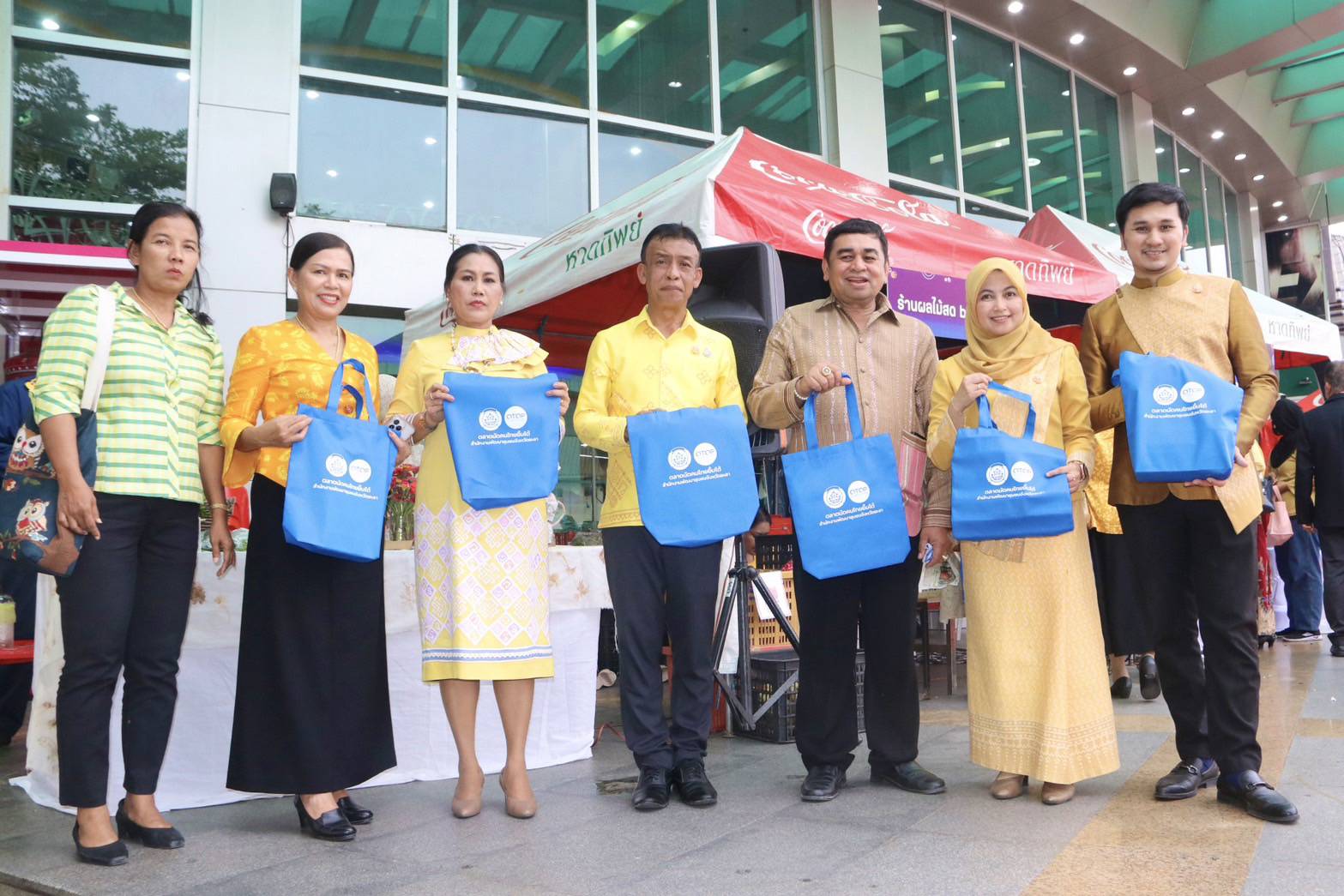 พช.ยะลา จัดโครงการตลาดนัด OTOP ช้อปสุดใจ ครั้งที่ 2