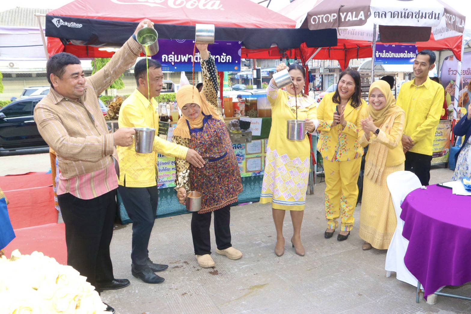 พช.ยะลา จัดโครงการตลาดนัด OTOP ช้อปสุดใจ ครั้งที่ 2
