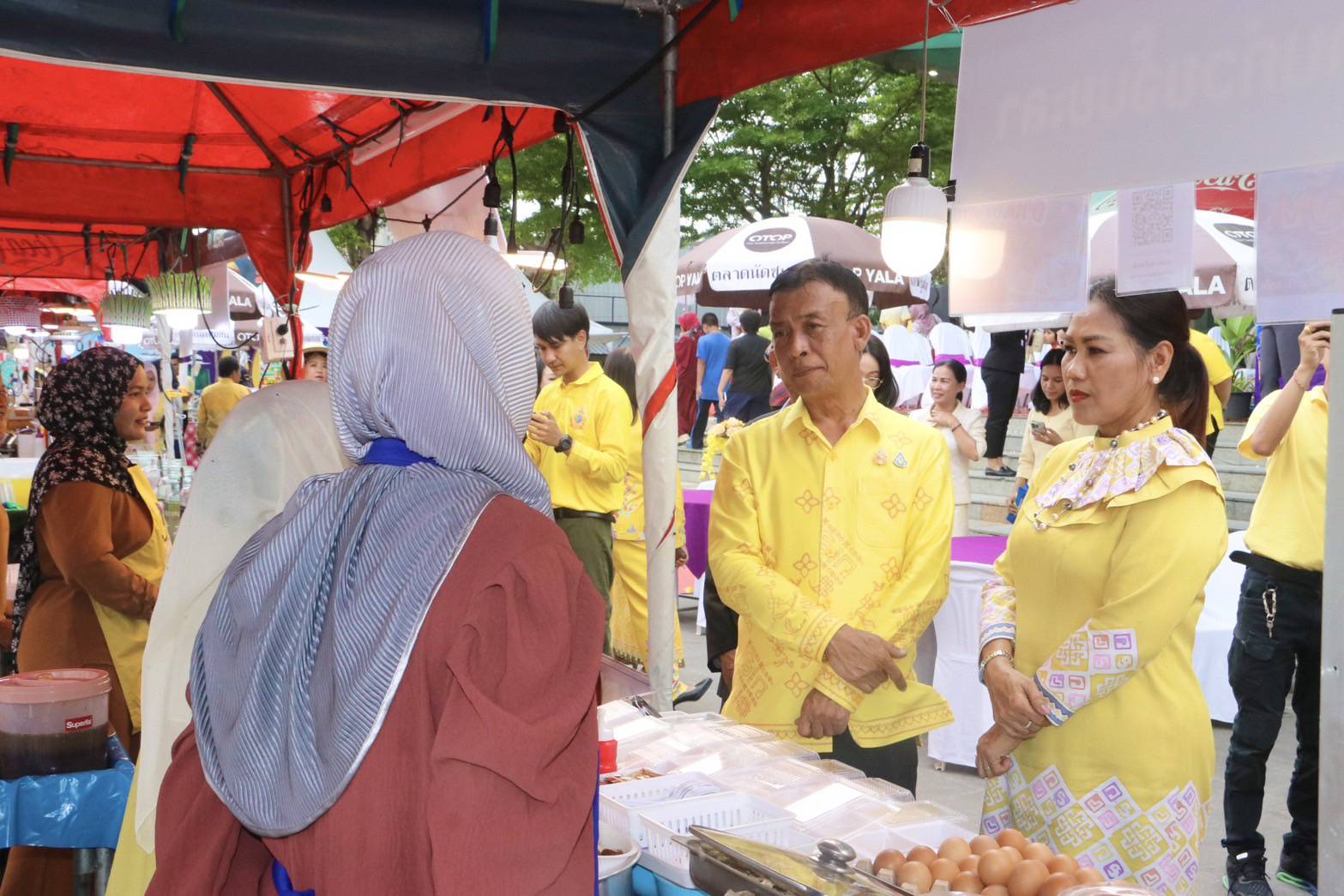 พช.ยะลา จัดโครงการตลาดนัด OTOP ช้อปสุดใจ ครั้งที่ 2