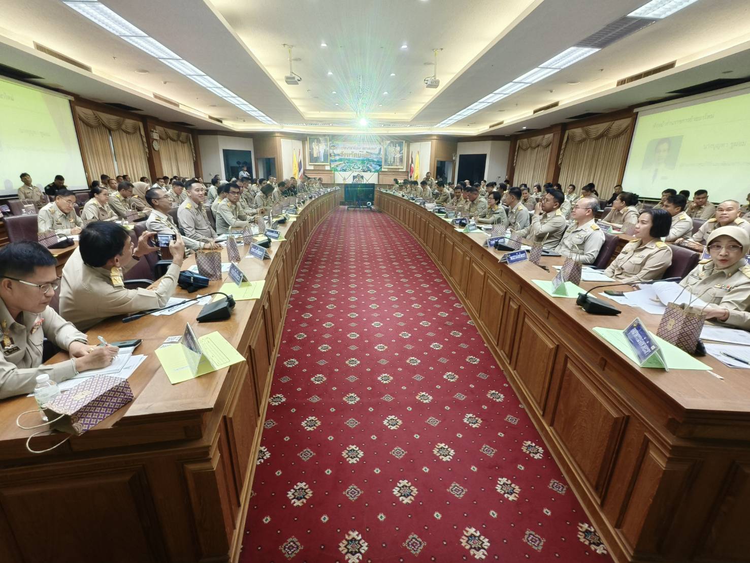 พช.ยะลา ร่วประชุมคณะกรมการจังหวัดและหัวหน้าส่วนราชการ ครั้งที่ 7/2567