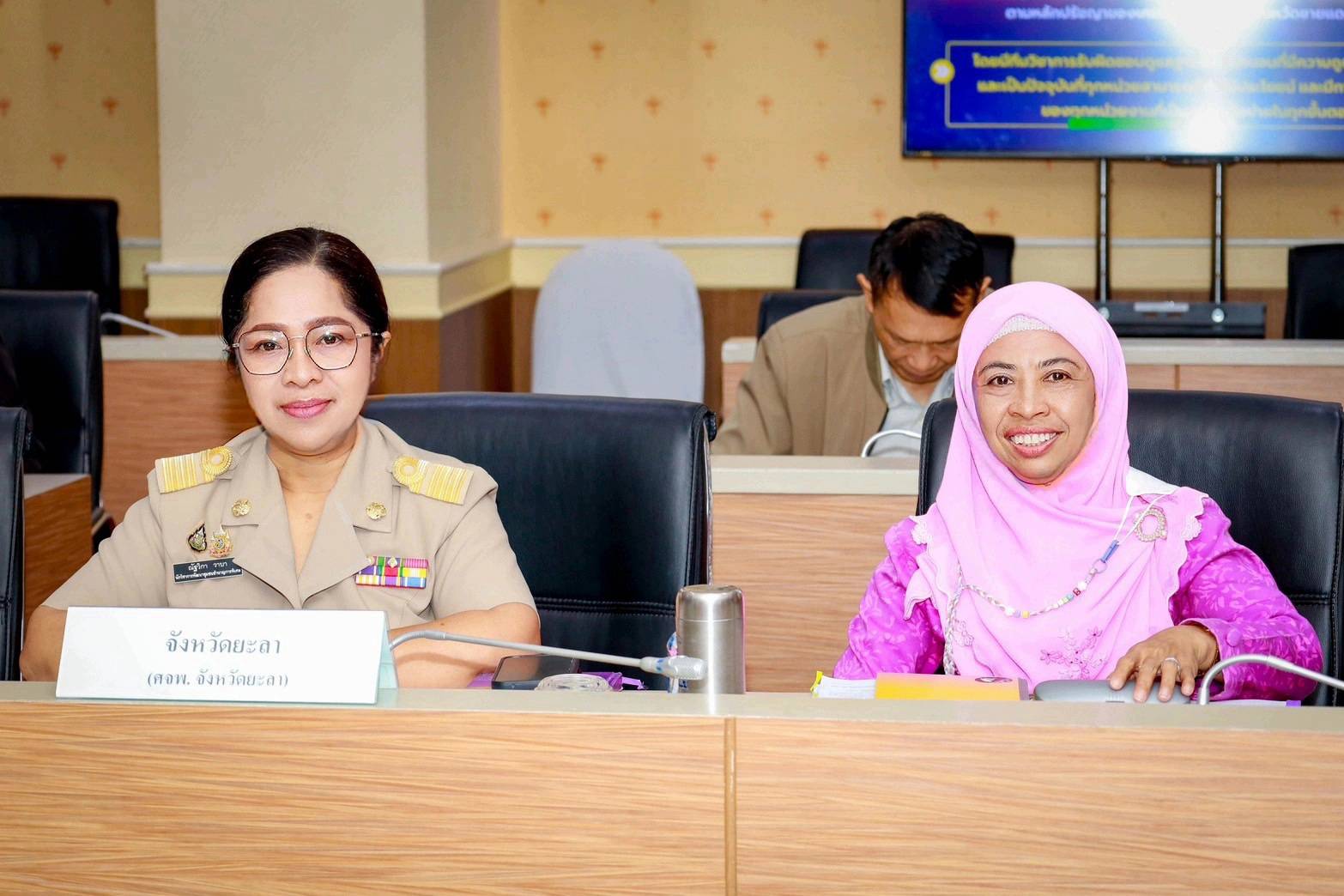 พช.ยะลา ร่วมประชุมติดตามการแก้ไขปัญหาครัวเรือนยากจน ของศอ.บต. ภายใต้โครงการพัฒนาตามศักยภาพของพื้นที่ แผนงานบูรณาการขับเคลื่อนการแก้ไขปัญหาจังหวัดชายแดนภาคใต้