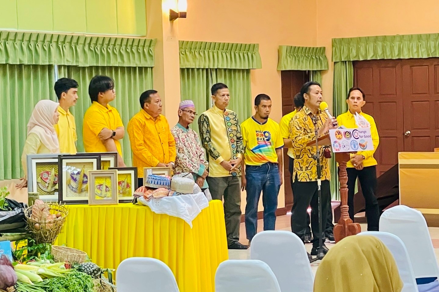พช.ยะลา ร่วมโครงการจัดมหกรรมการแสดงผลความสำเร็จของผู้นำการเปลี่ยนแปลง กิจกรรมย่อยที่ 2.1 จัดเวทีแลกเปลี่ยนเรียนรู้ความสำเร็จจากการใช้ประโยชน์จากแผนพัฒนาตำบล